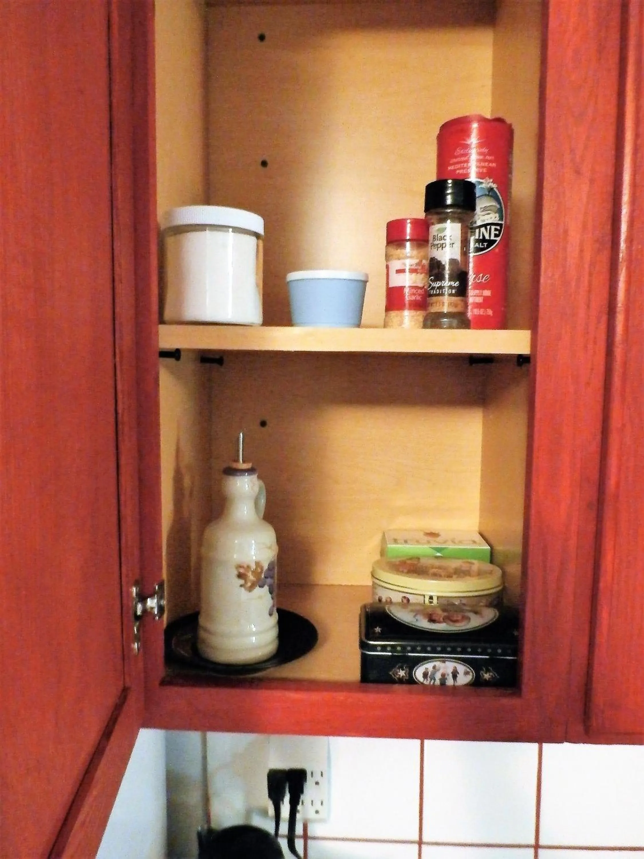 NEW CHARMING 2 BEDROOMS UNIT CLOSE TO EVERYTHING