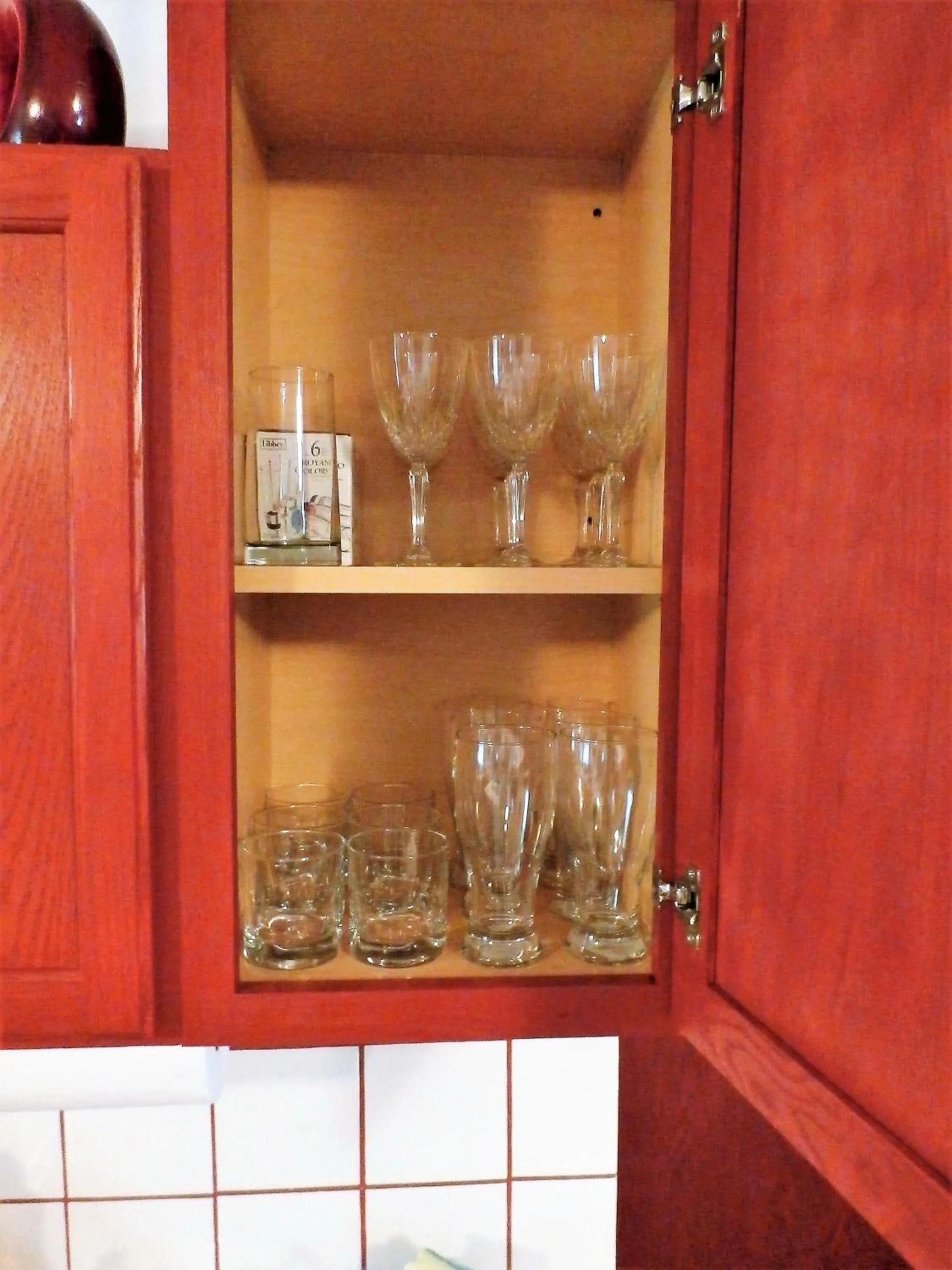 NEW CHARMING 2 BEDROOMS UNIT CLOSE TO EVERYTHING