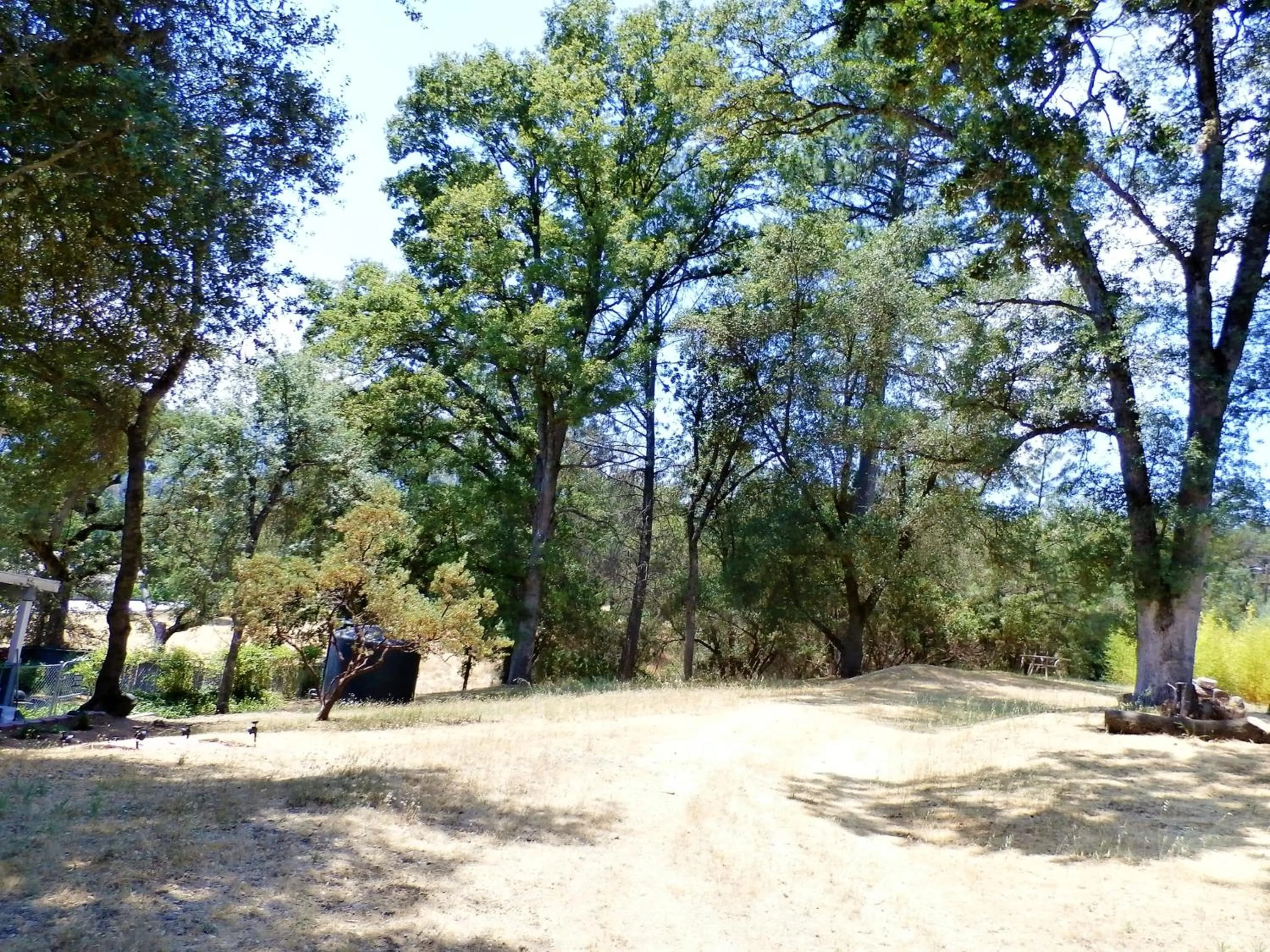 NEW CHARMING 2 BEDROOMS UNIT CLOSE TO EVERYTHING