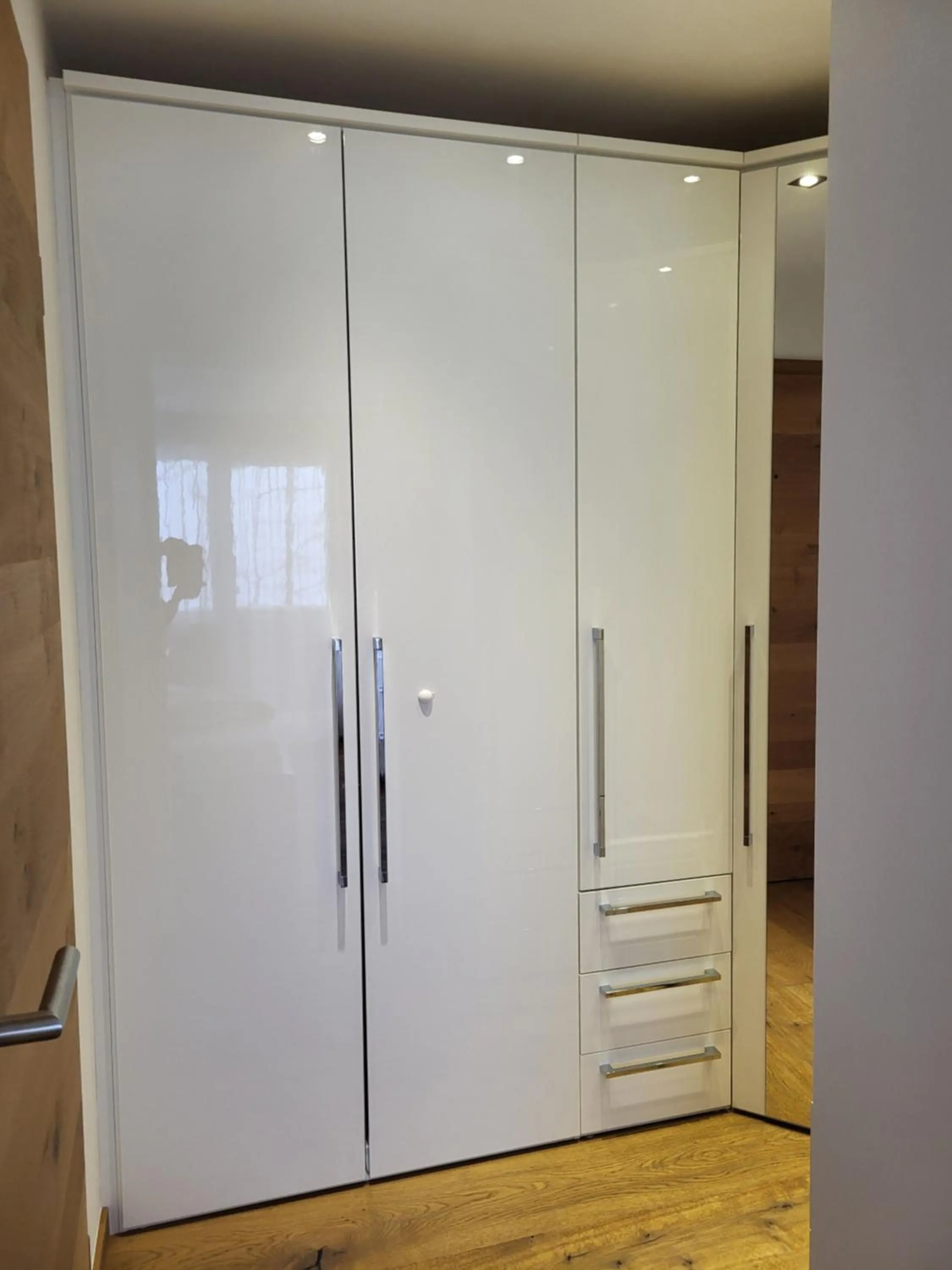 wardrobe in Alpenapartments Unterschlag