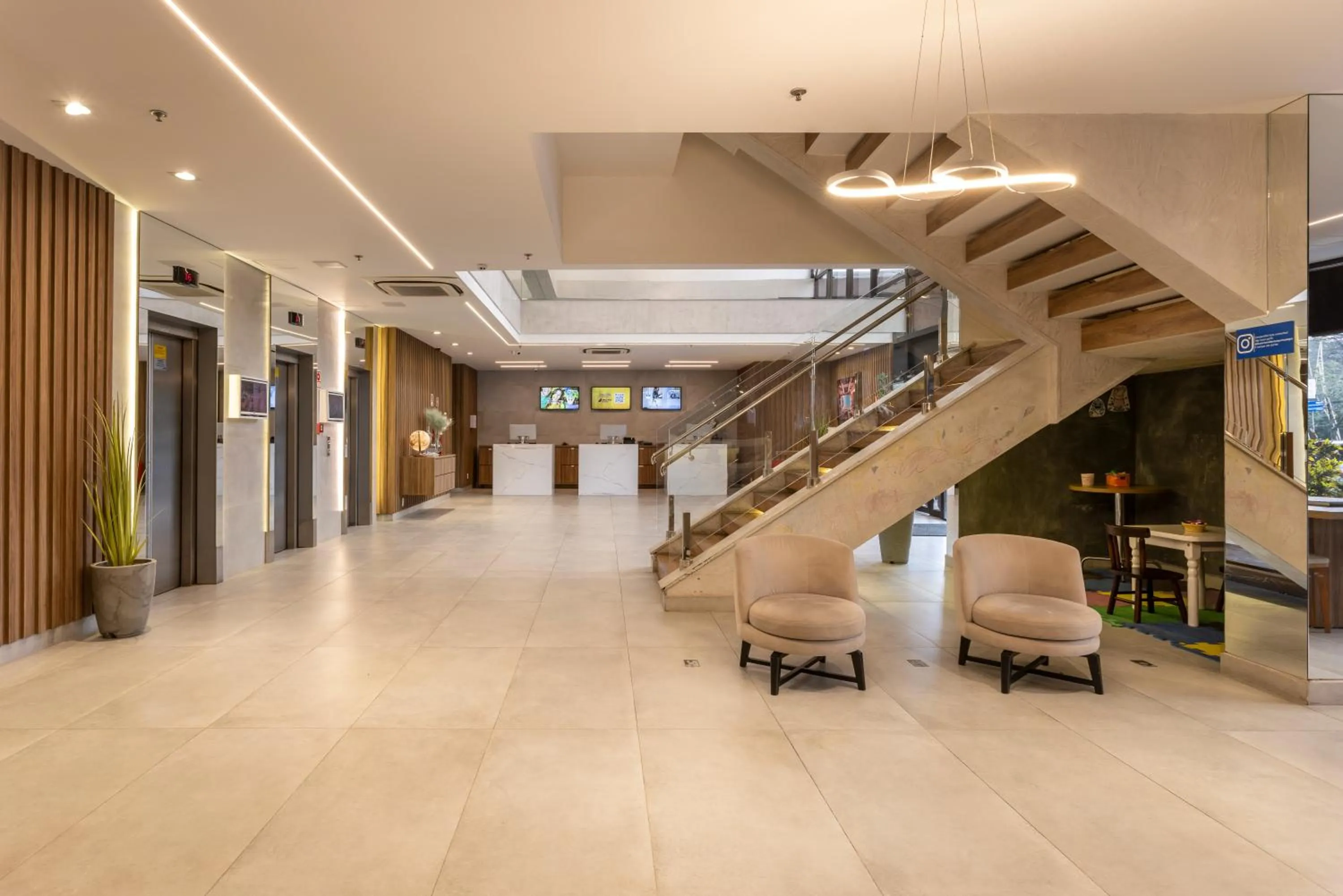 Lobby or reception in Blue Tree Towers Millenium Porto Alegre