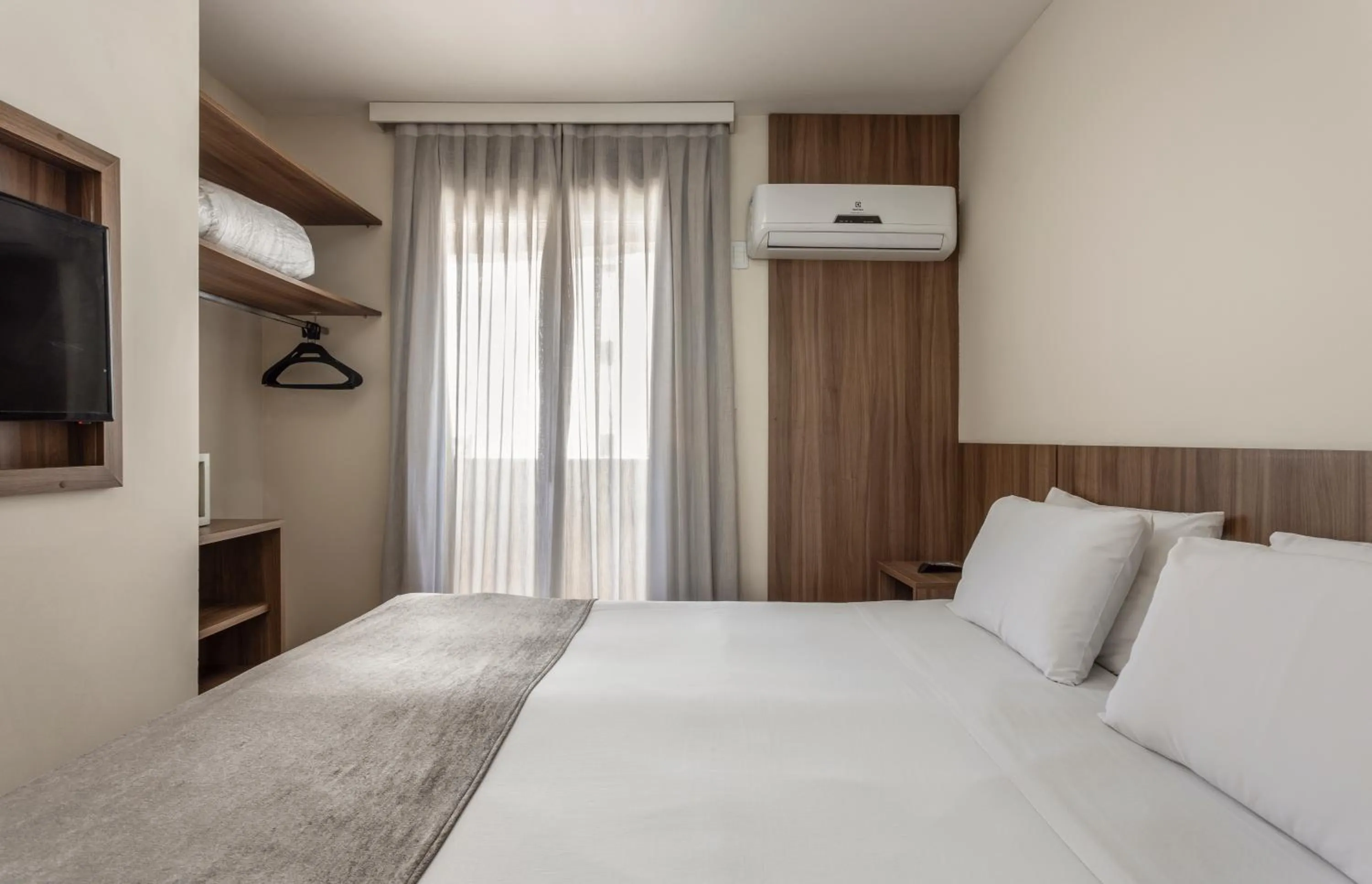 Bed in Blue Tree Towers Millenium Porto Alegre