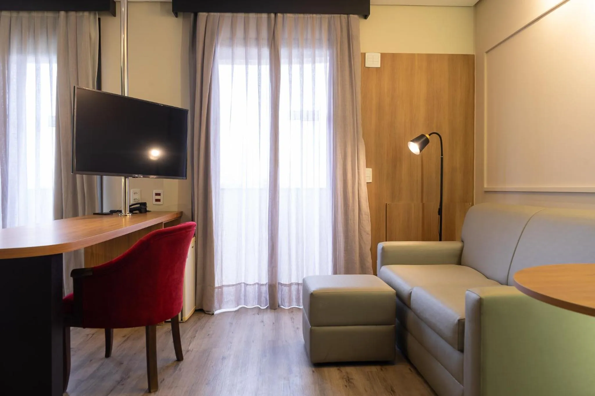 TV and multimedia in Blue Tree Towers Millenium Porto Alegre