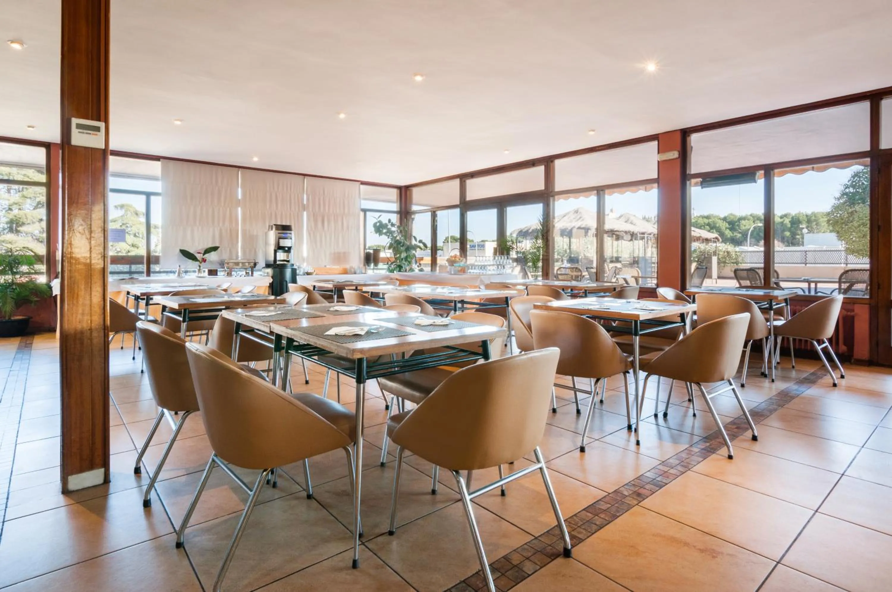 Restaurant/places to eat in Hotel Los Olivos