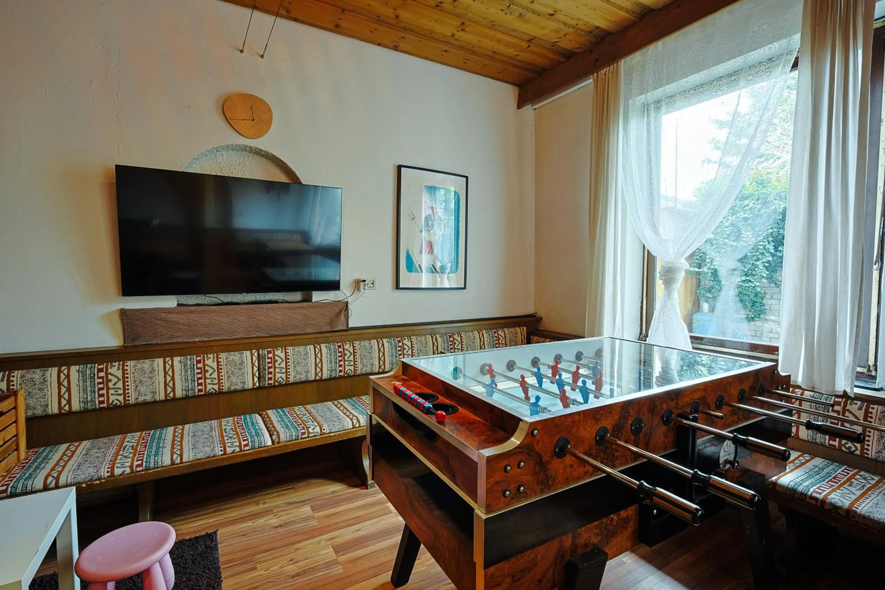 Communal lounge/ TV room in Götznerhof - Self-Check-in