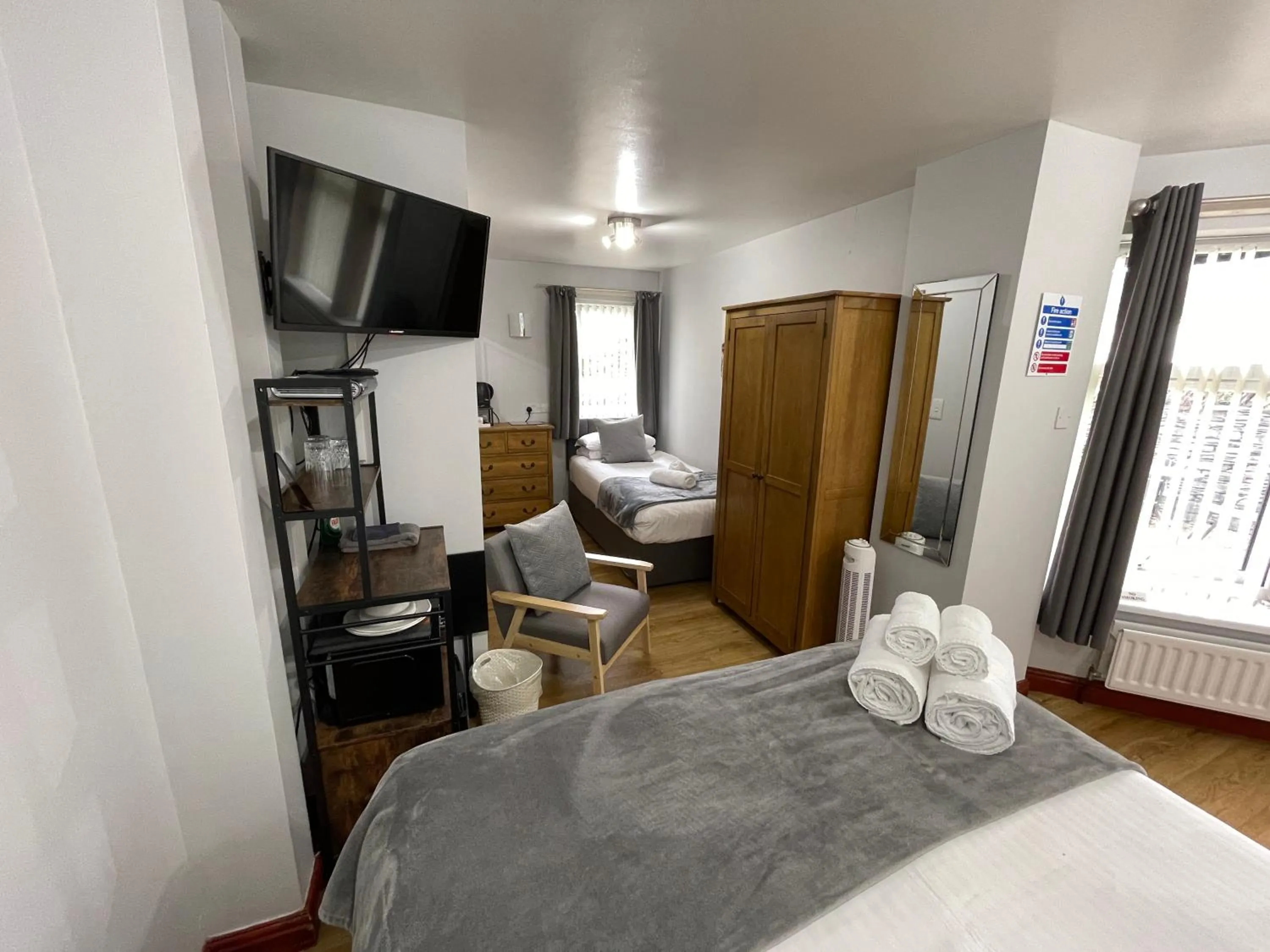 View (from property/room), Bed in Quaysiders Lakes Resort - Quaysiders Club