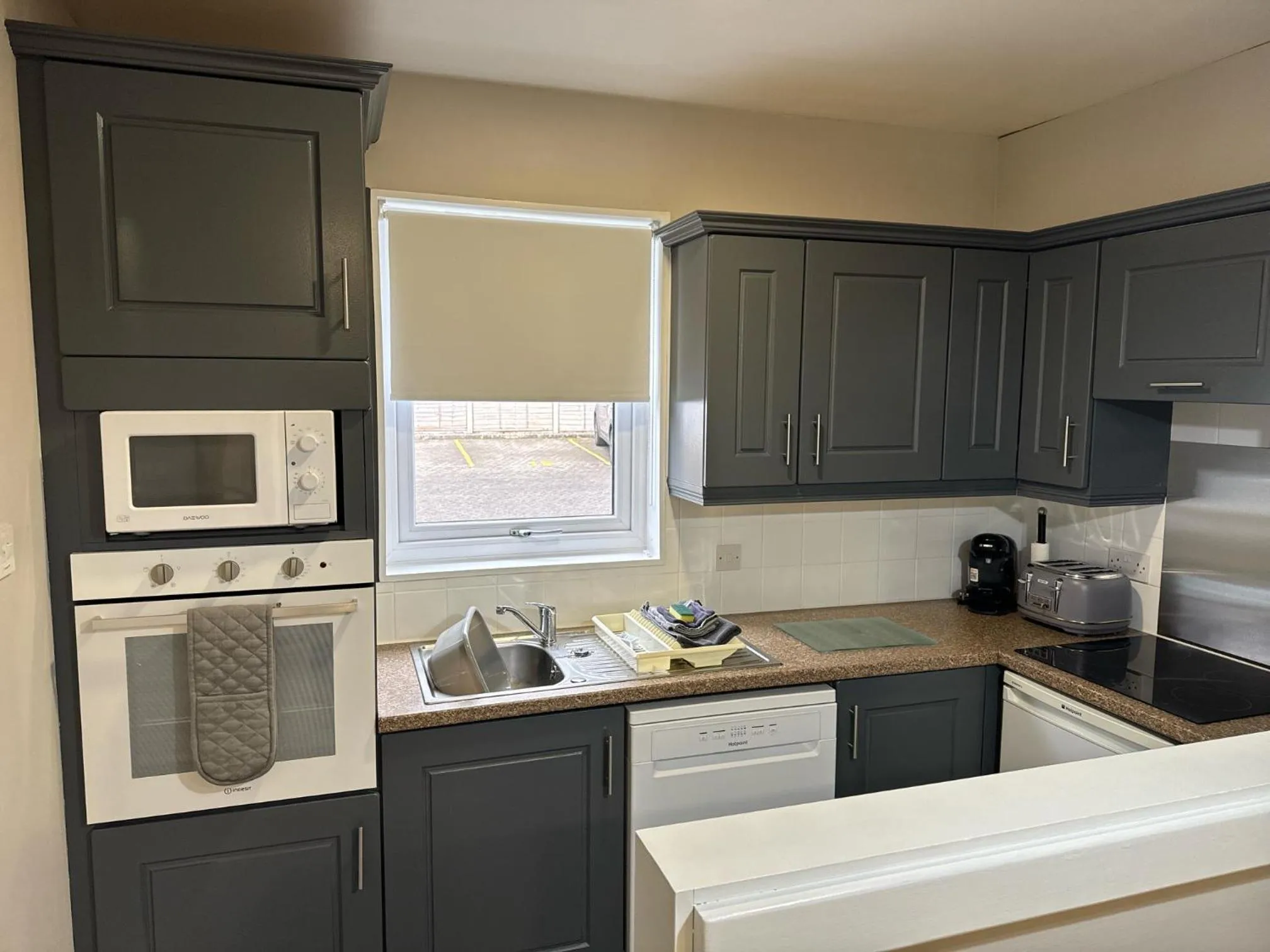 Kitchen or kitchenette in Quaysiders Lakes Resort - Quaysiders Club