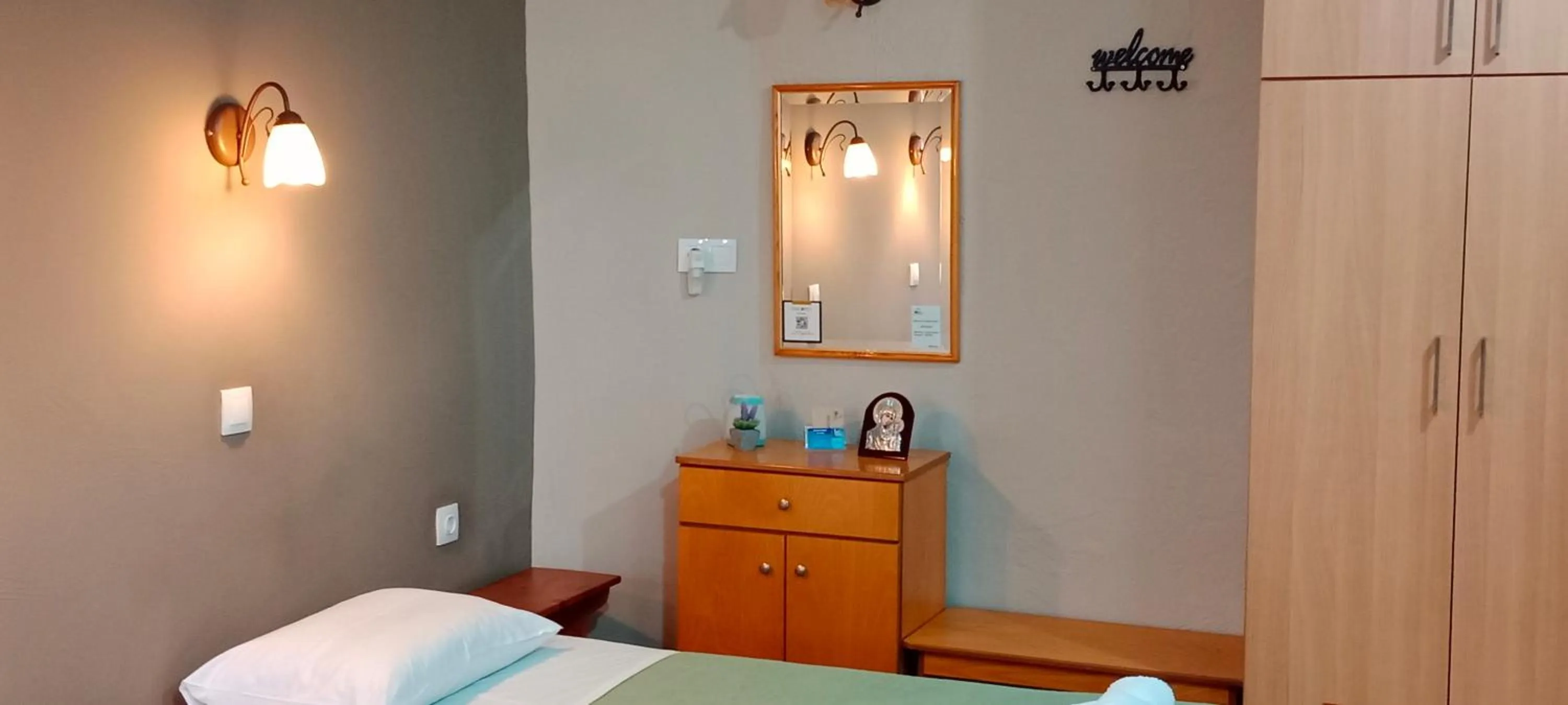 furniture, Bed in Prosforio