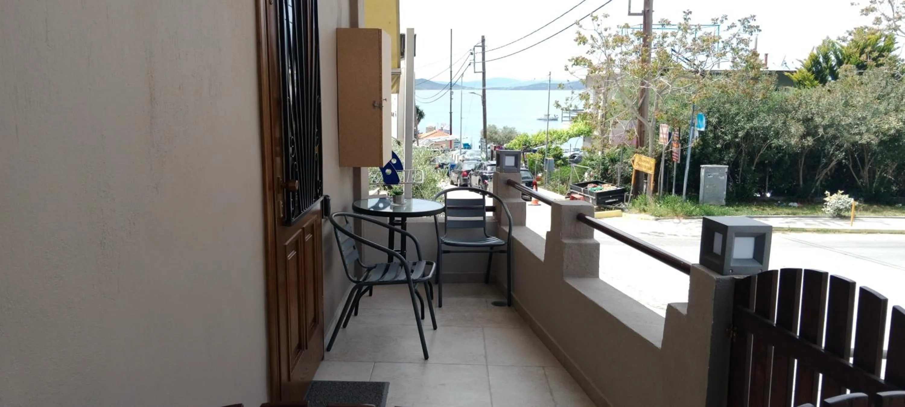 Facade/entrance in Prosforio