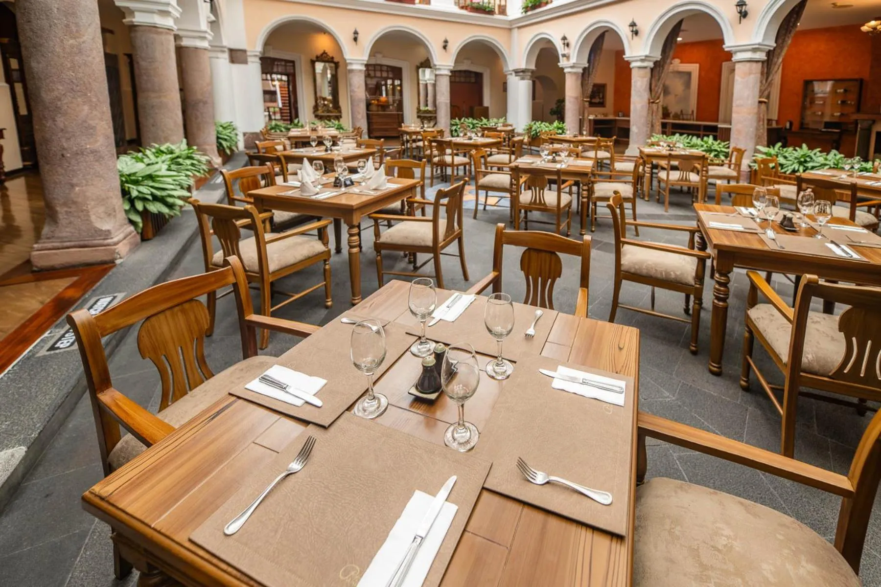 Restaurant/places to eat in Hotel Patio Andaluz