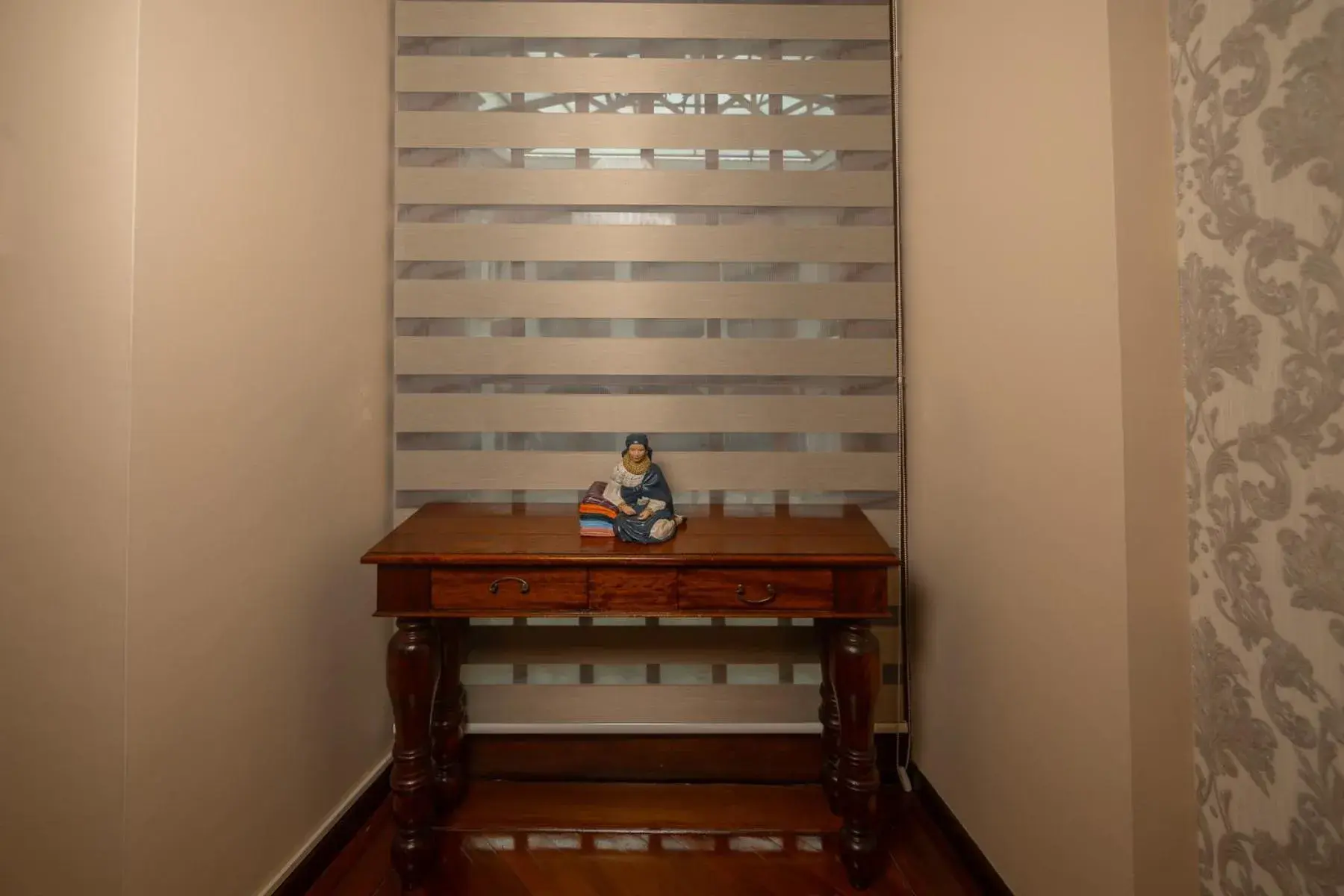 Queen Room in Hotel Patio Andaluz Queen Room in Hotel Patio Andaluz