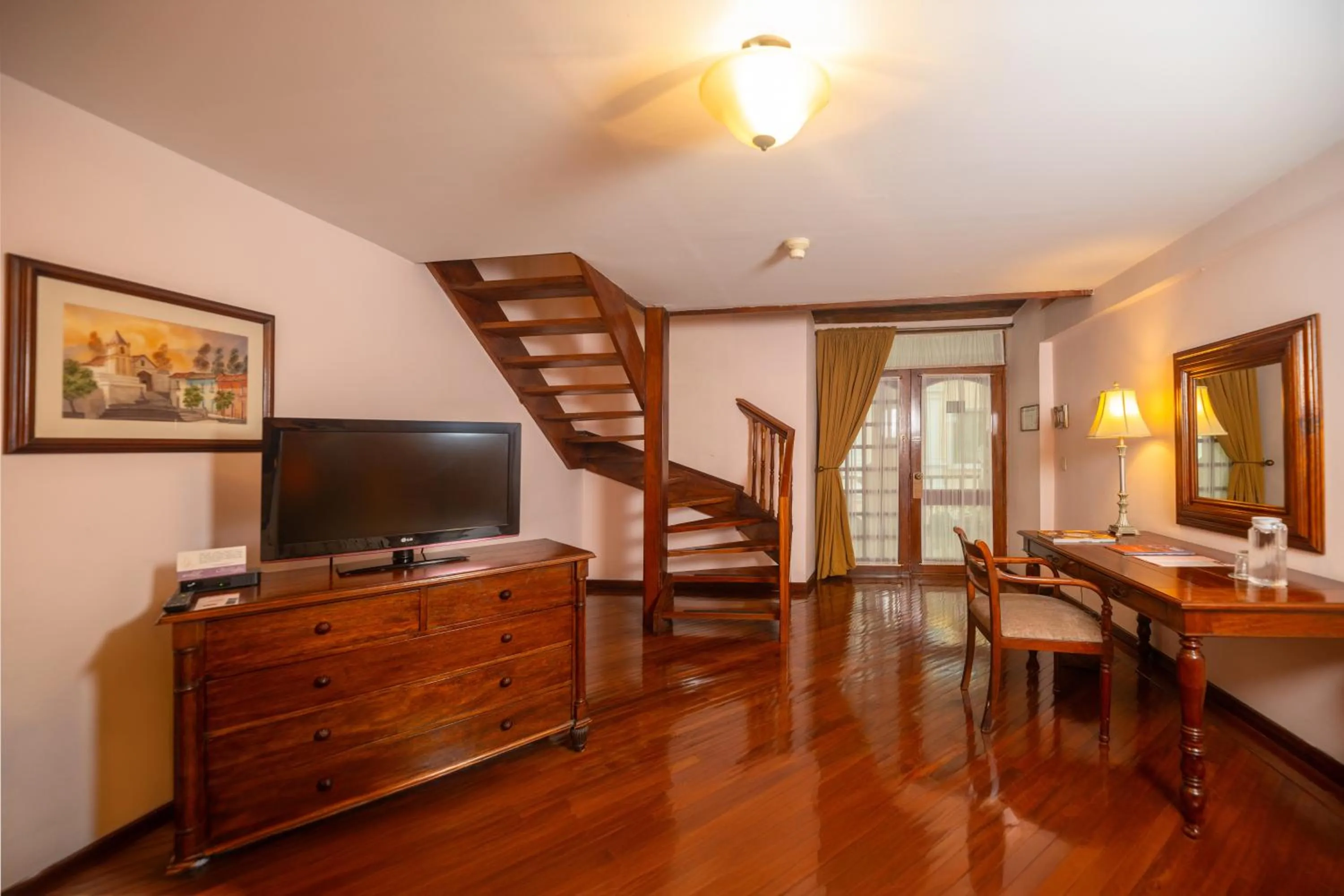 TV and multimedia in Hotel Patio Andaluz