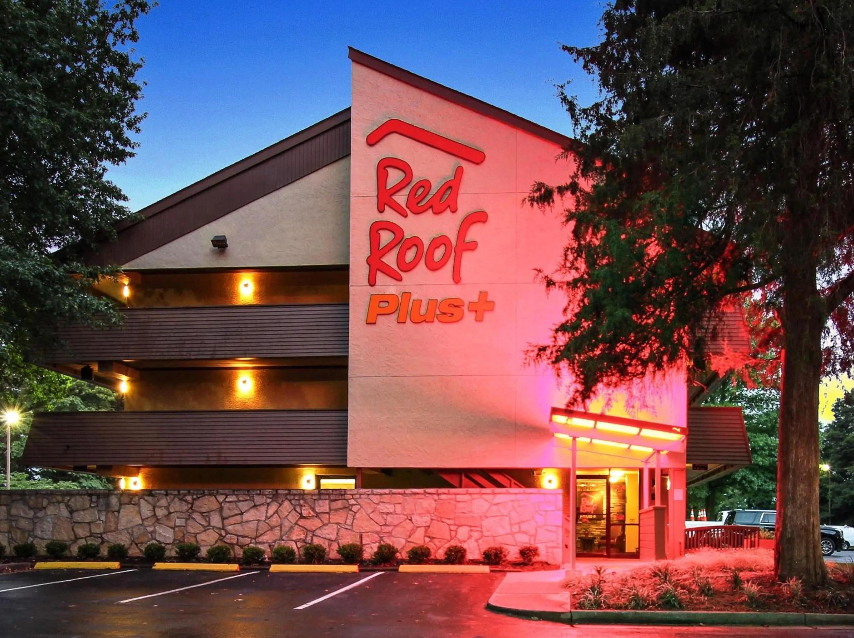 Property building in Red Roof Inn PLUS+ Atlanta - Buckhead