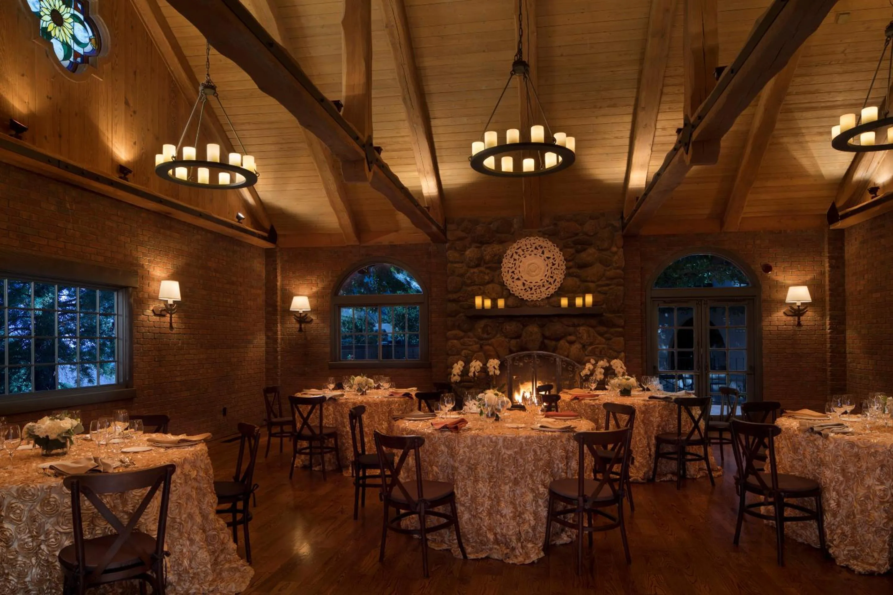 Restaurant/places to eat in Rancho Caymus Inn