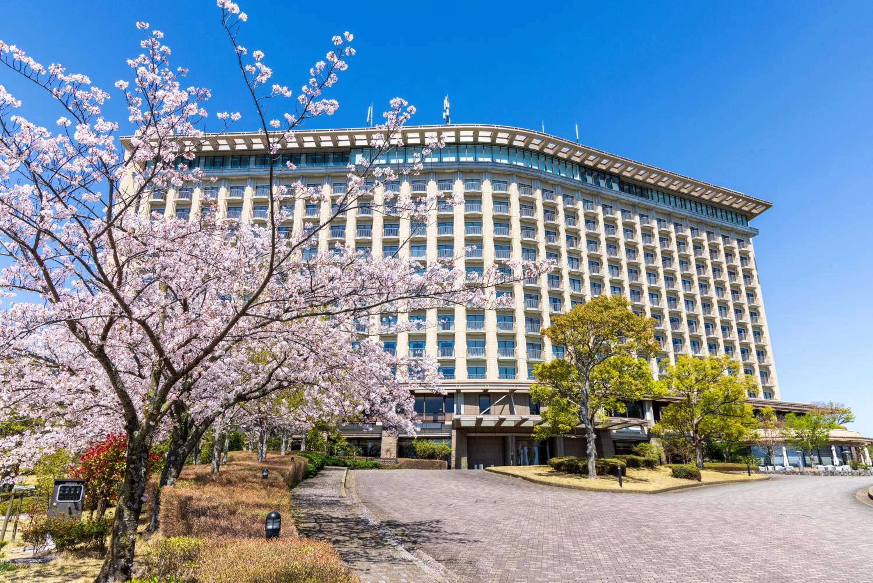 Property building in Hilton Odawara Resort & Spa