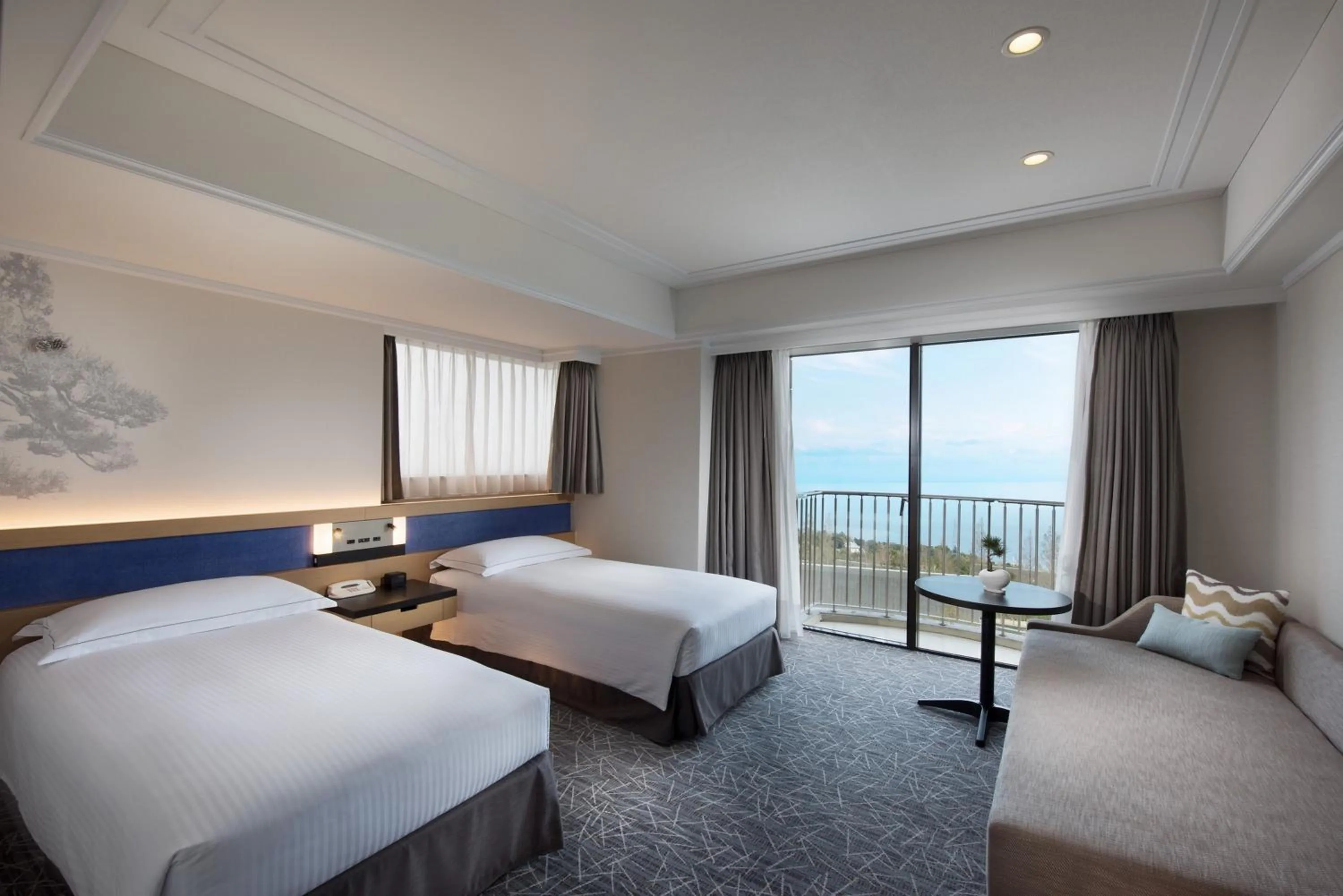 Photo of the whole room, Bed in Hilton Odawara Resort & Spa