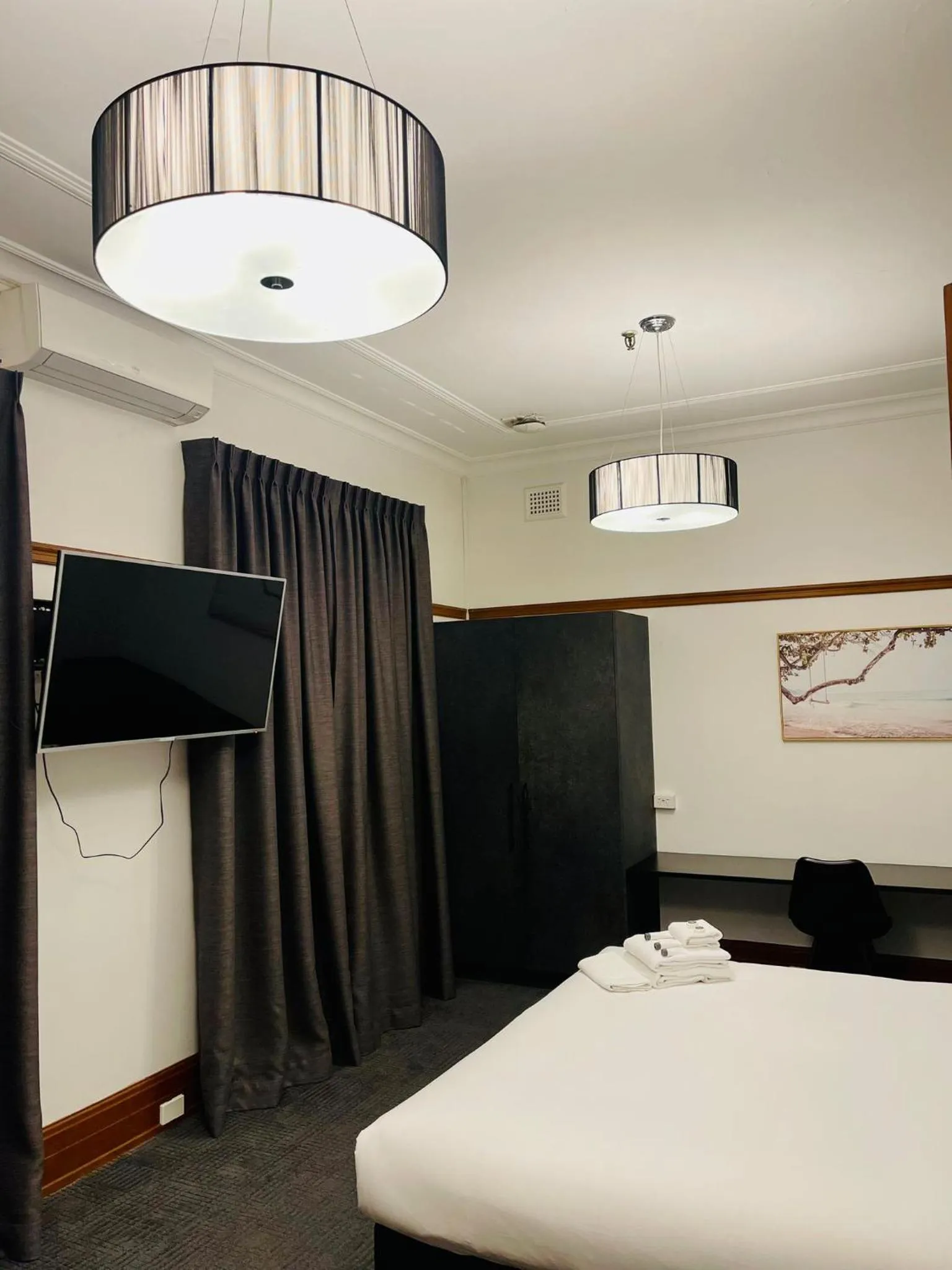 Bed in Guildford Hotel