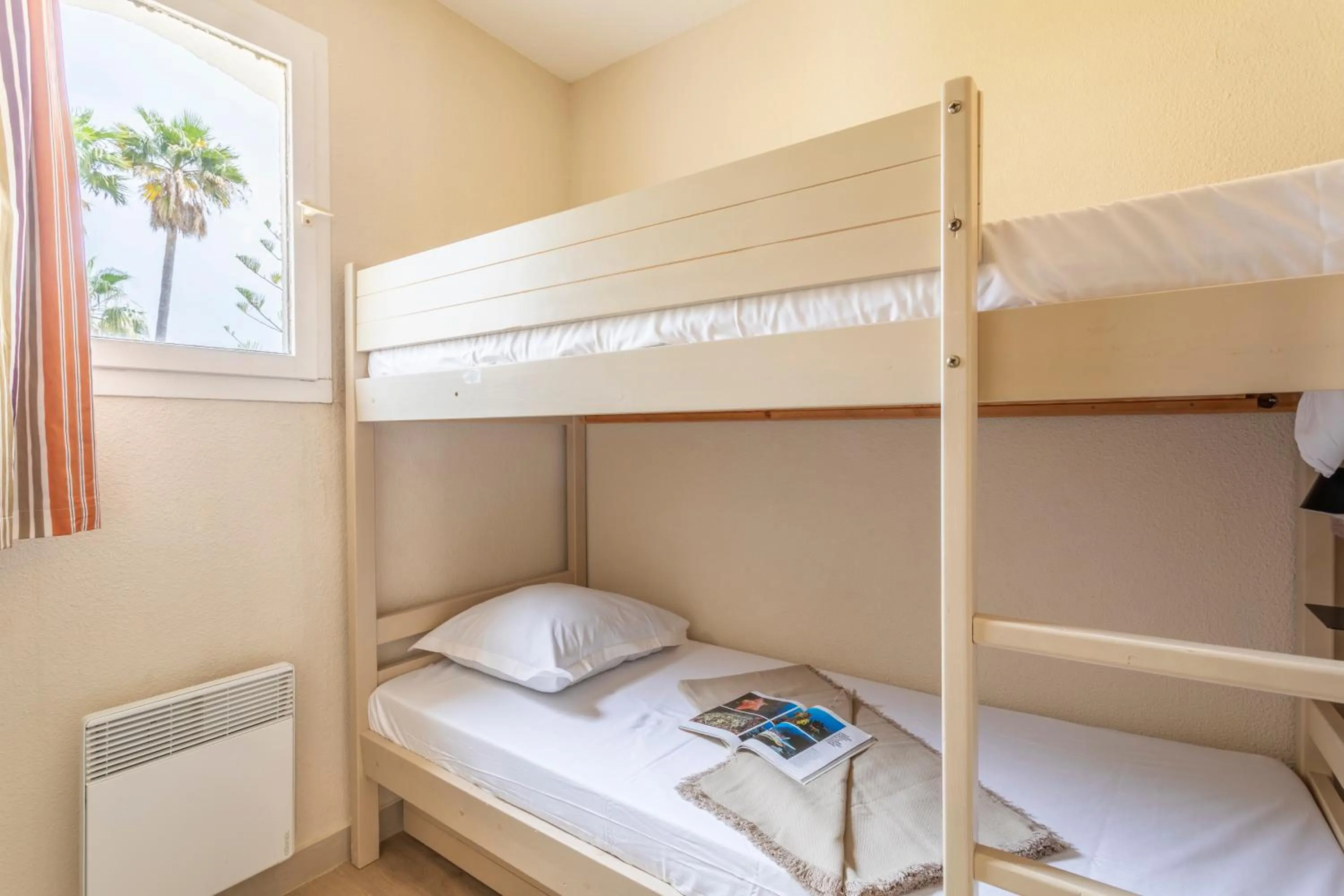 Bed in Résidence Pierre & Vacances L’Anse De Pramousquier