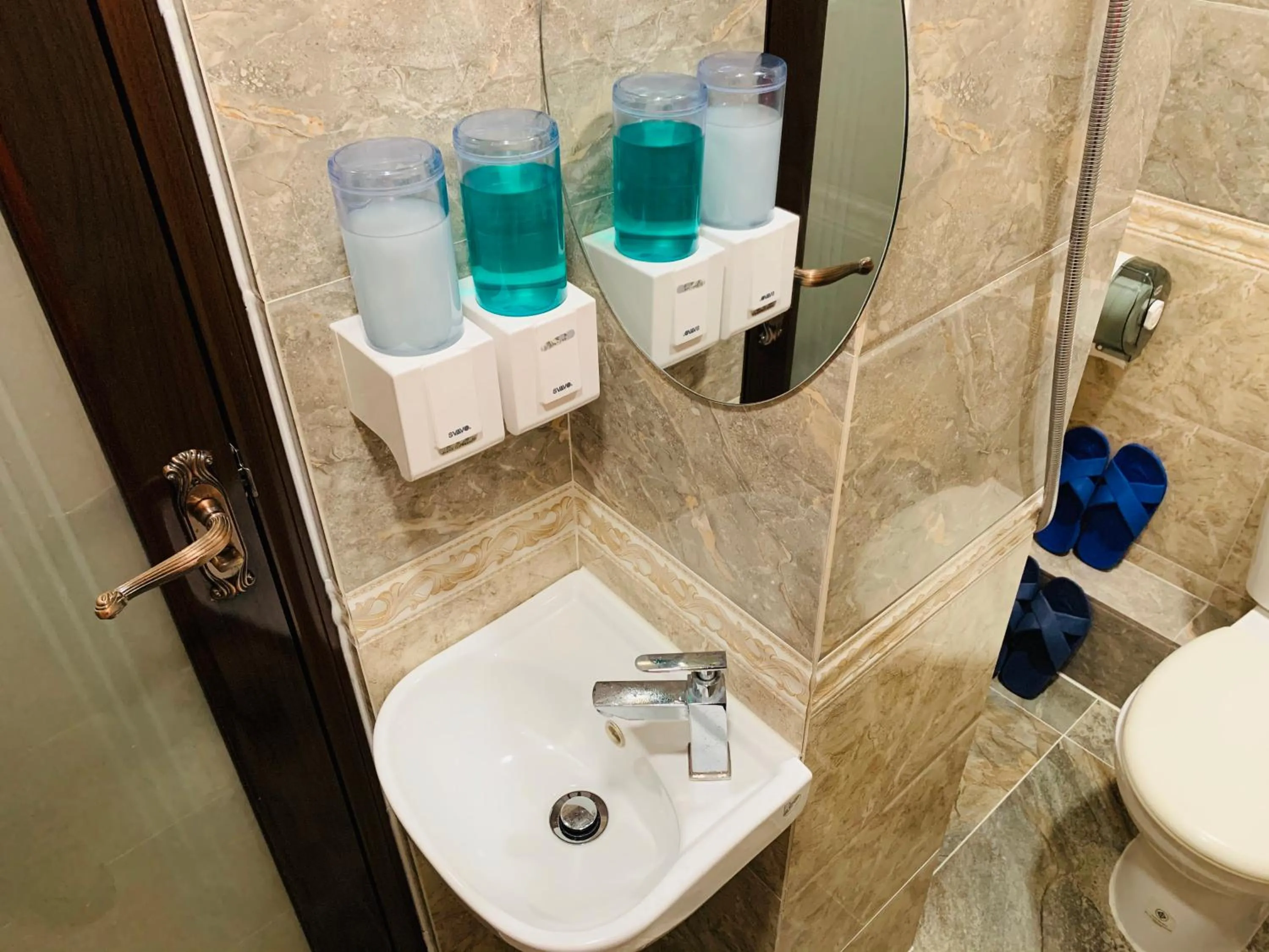 Bathroom in Victoria Inn