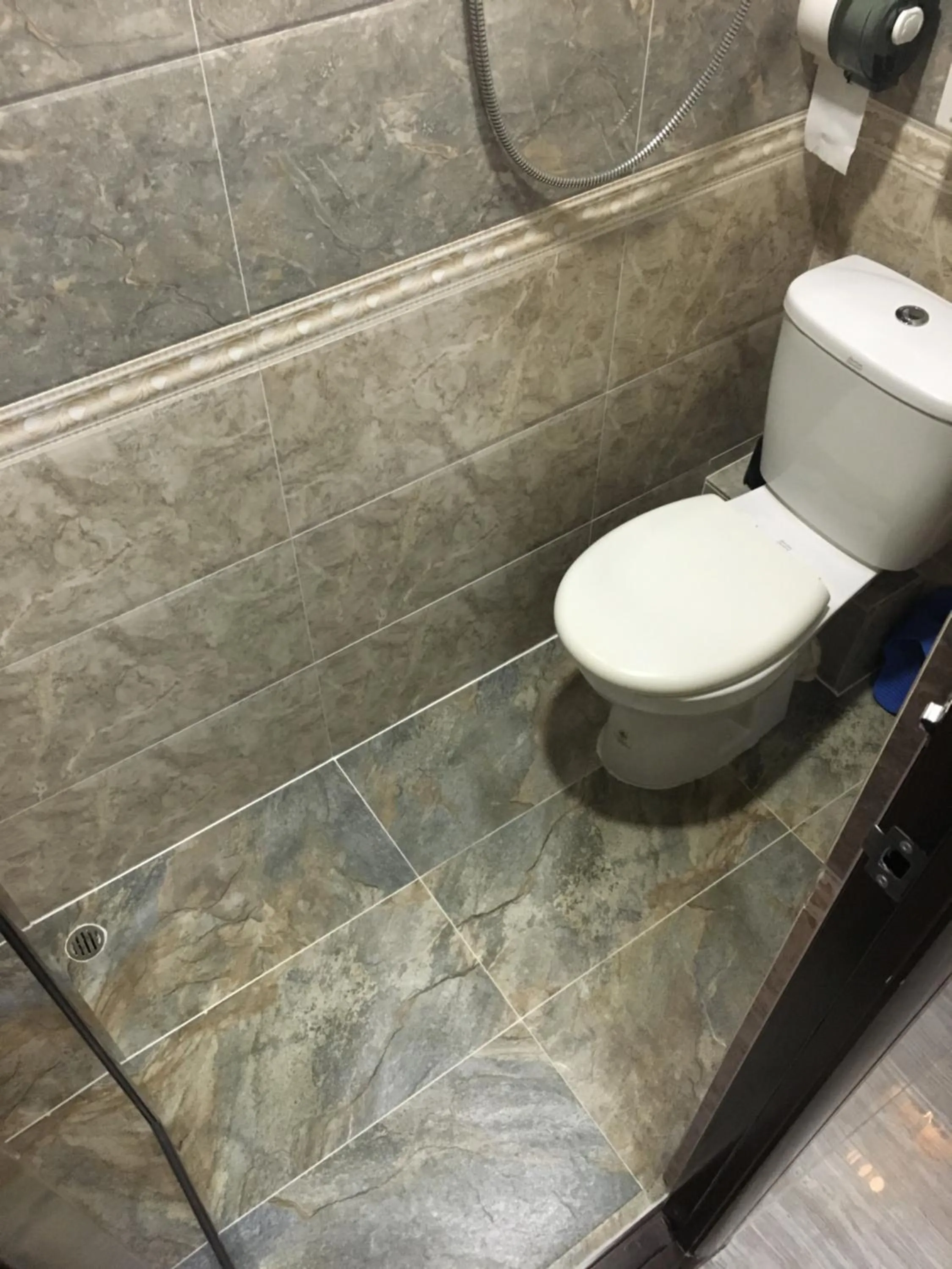 Shower in Victoria Inn