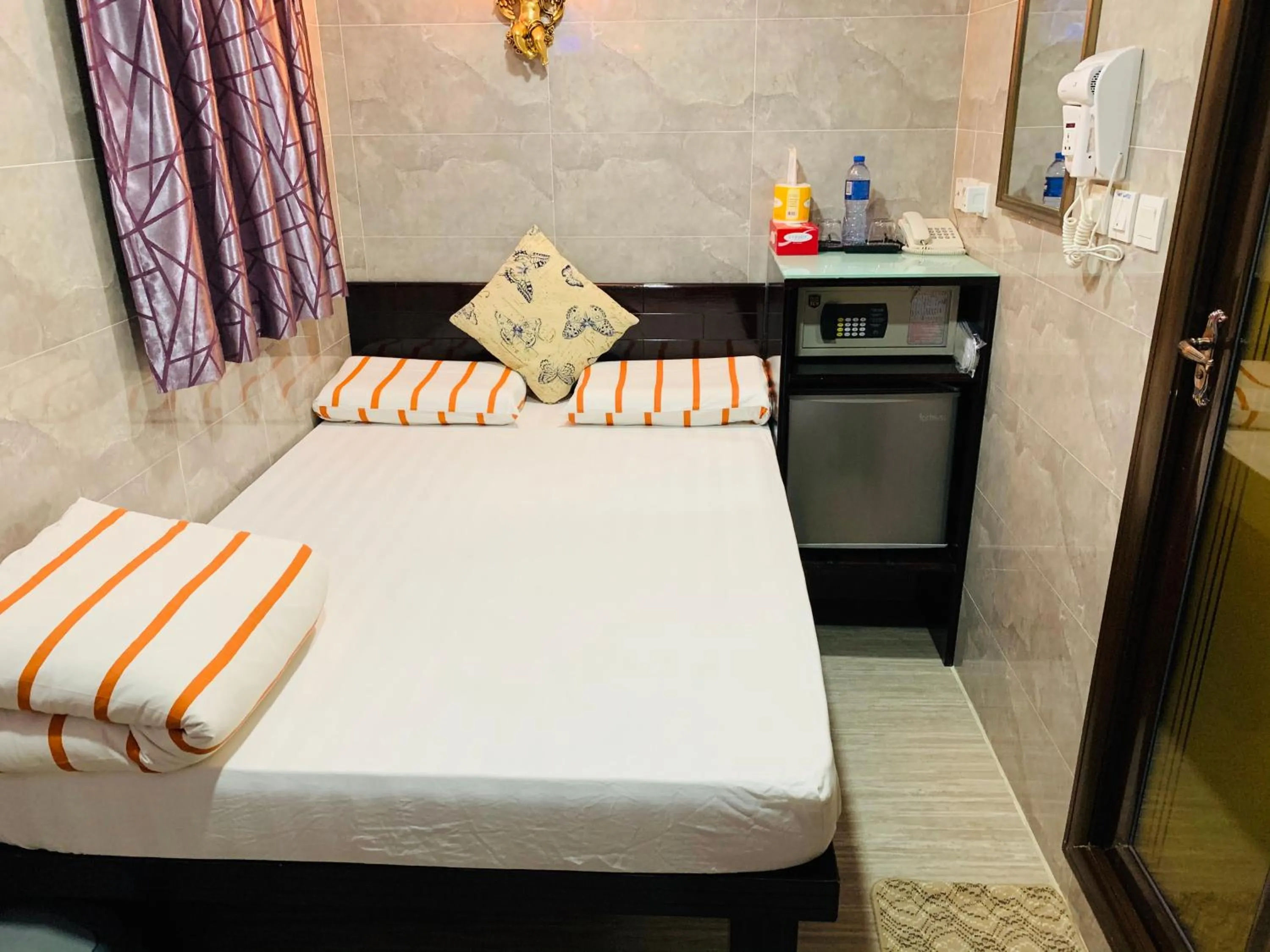 Bedroom, Bed in Victoria Inn