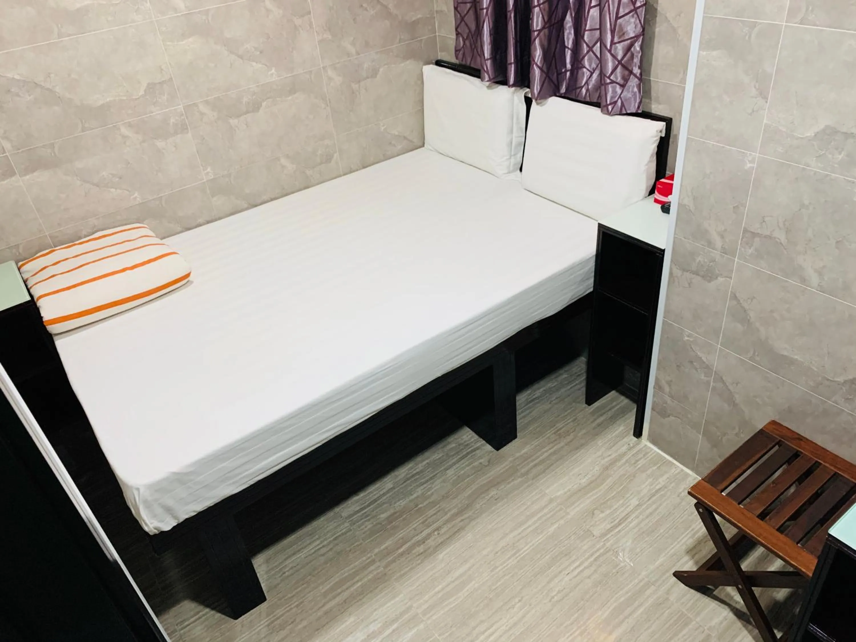 Bedroom, Bed in Victoria Inn