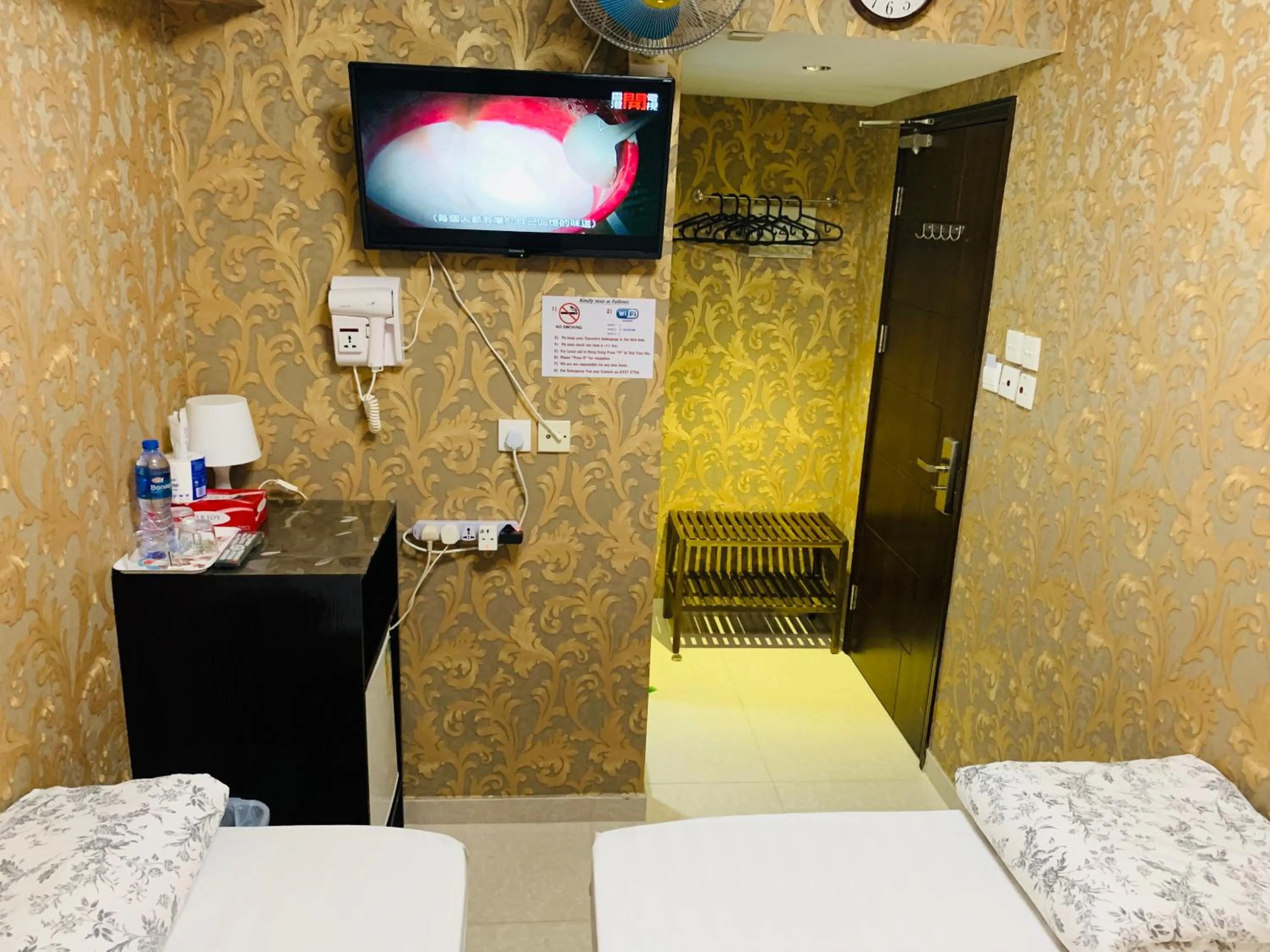 TV and multimedia, Bed in Victoria Inn