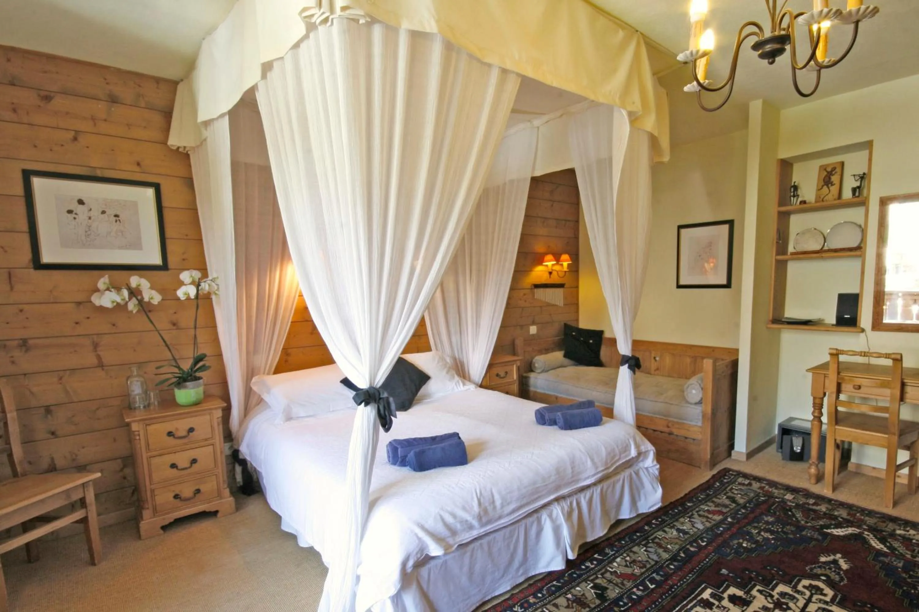 Bed in Hôtel et Chalet Au Coin Du Feu Chilly Powder