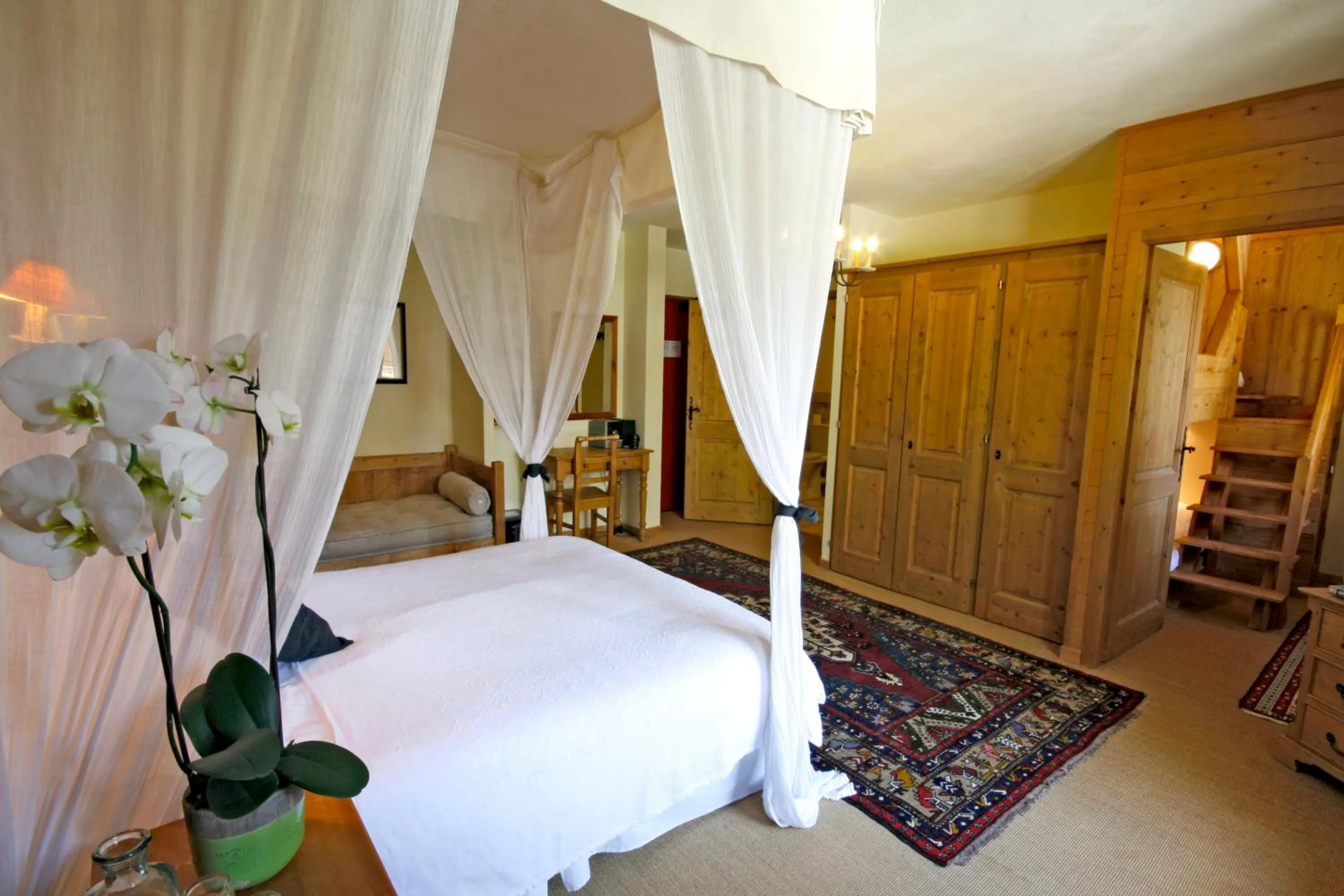 Bed in Hôtel et Chalet Au Coin Du Feu Chilly Powder