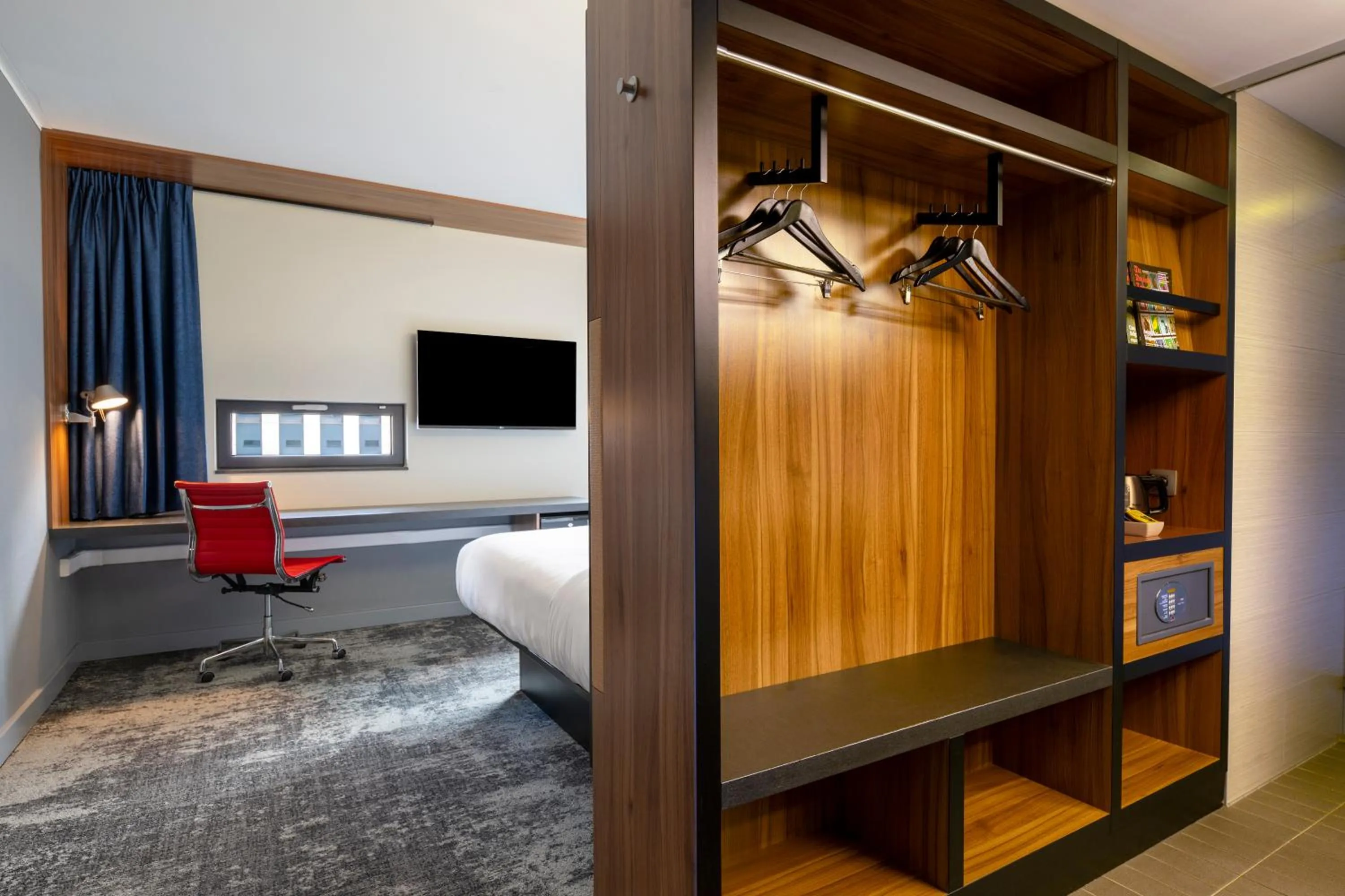 Photo of the whole room, Bed in Pestana Brussels Schuman