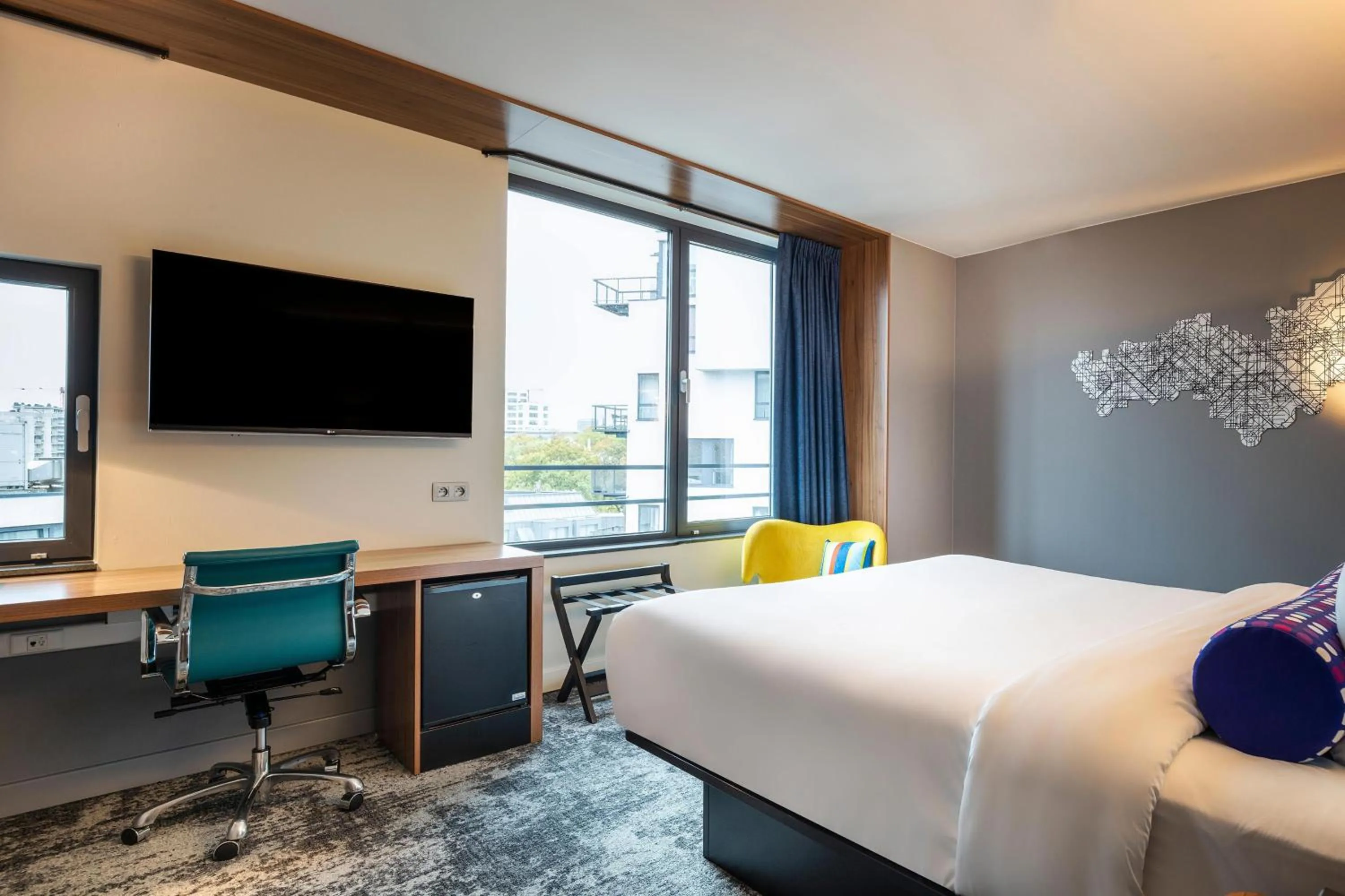 Photo of the whole room, Bed in Aloft Brussels Schuman
