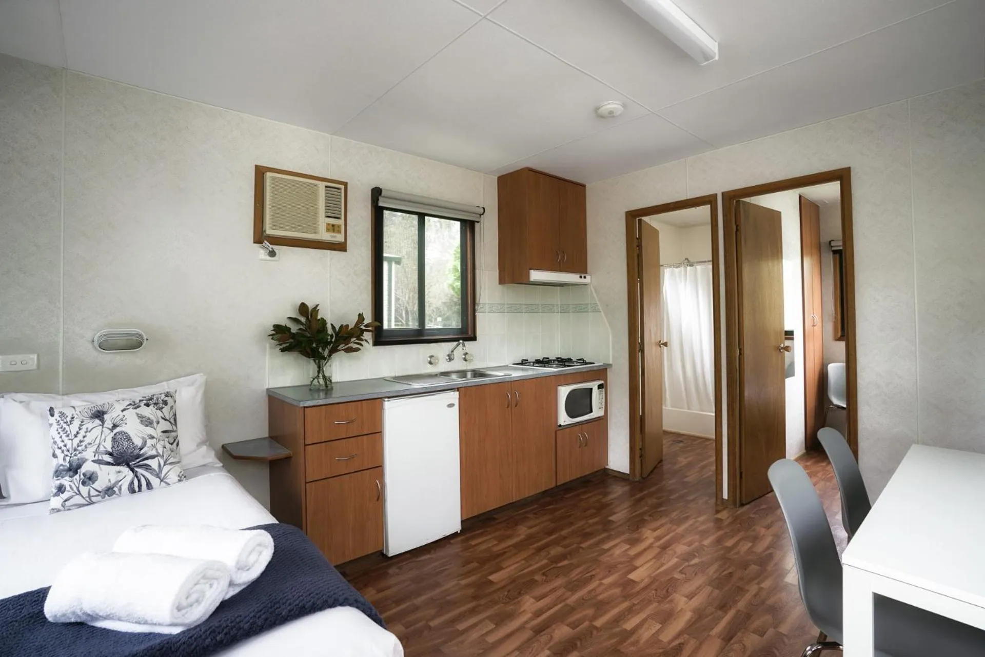 Living room in BIG4 Castlemaine Gardens