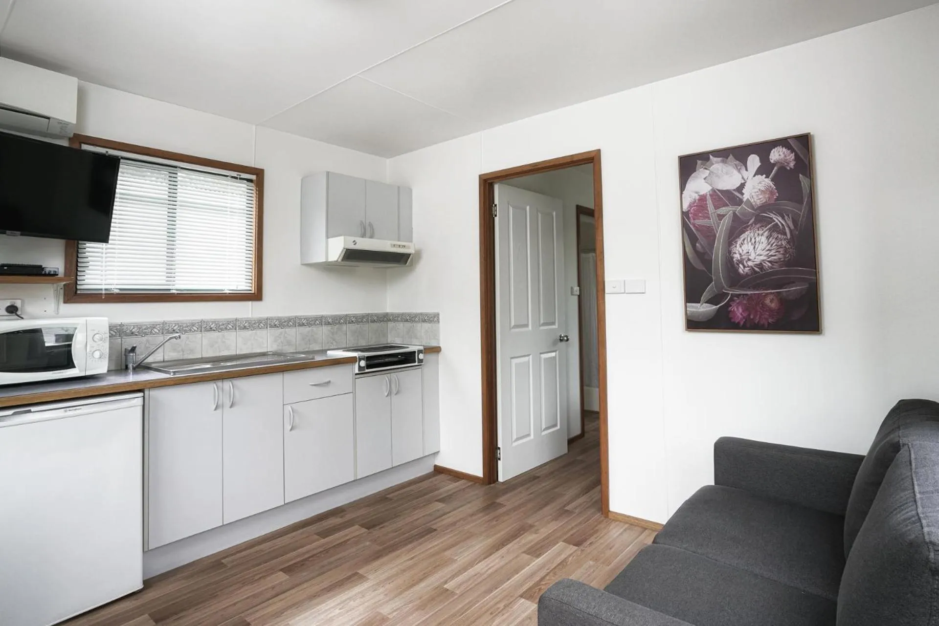 Living room in BIG4 Castlemaine Gardens