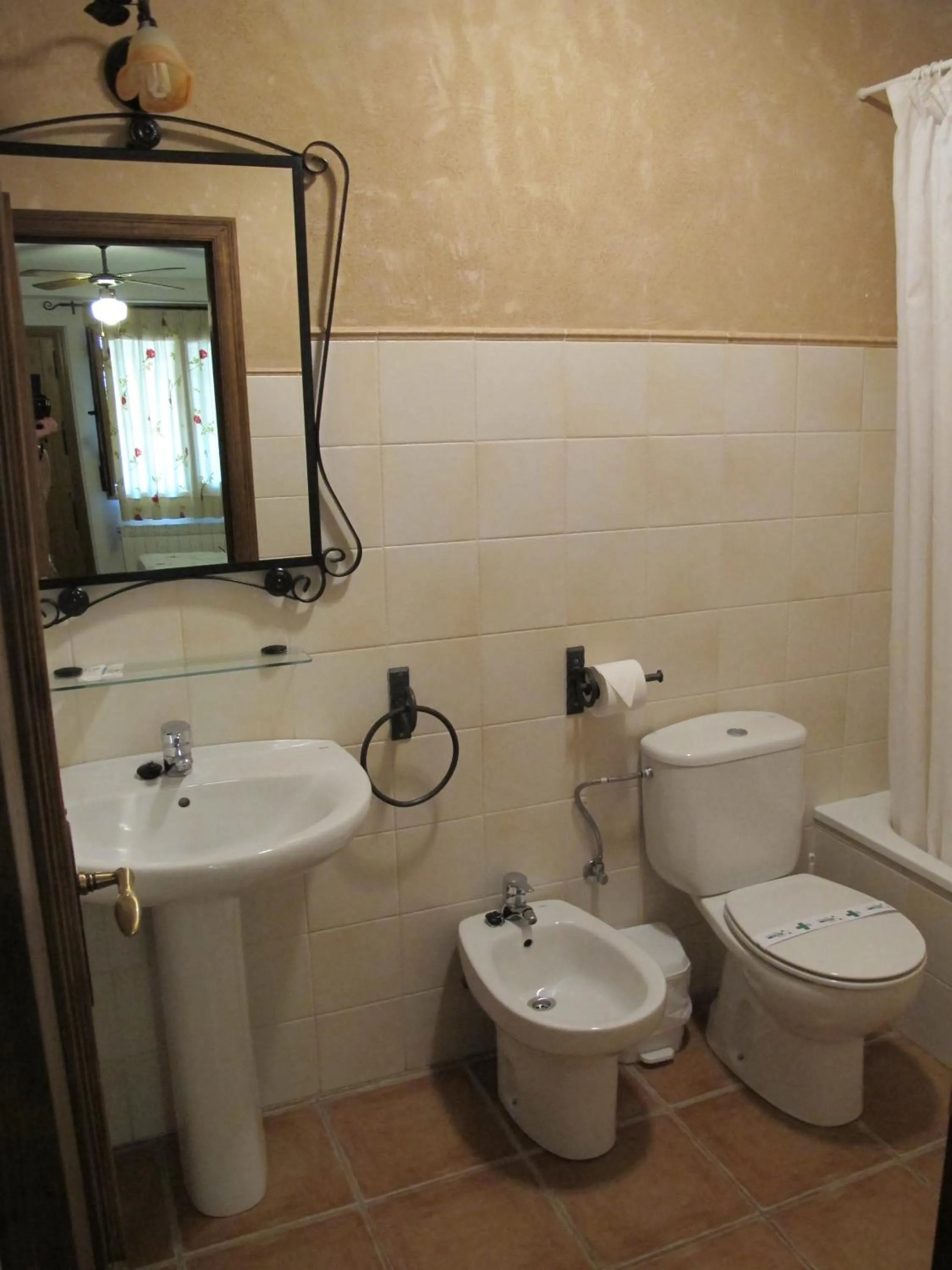 Bathroom in Apartamentos Valle del Guadalquivir