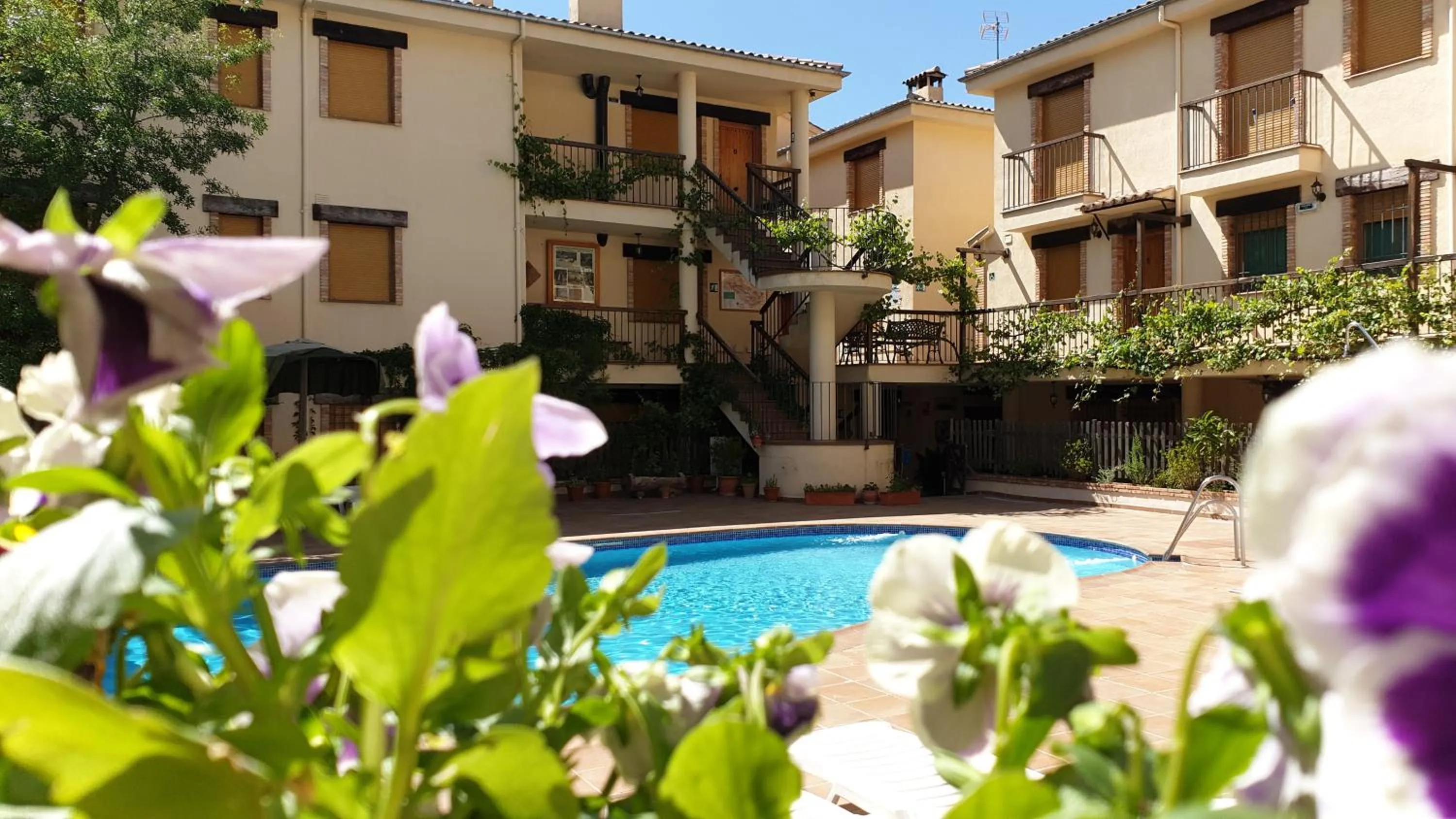 Swimming pool in Apartamentos Valle del Guadalquivir
