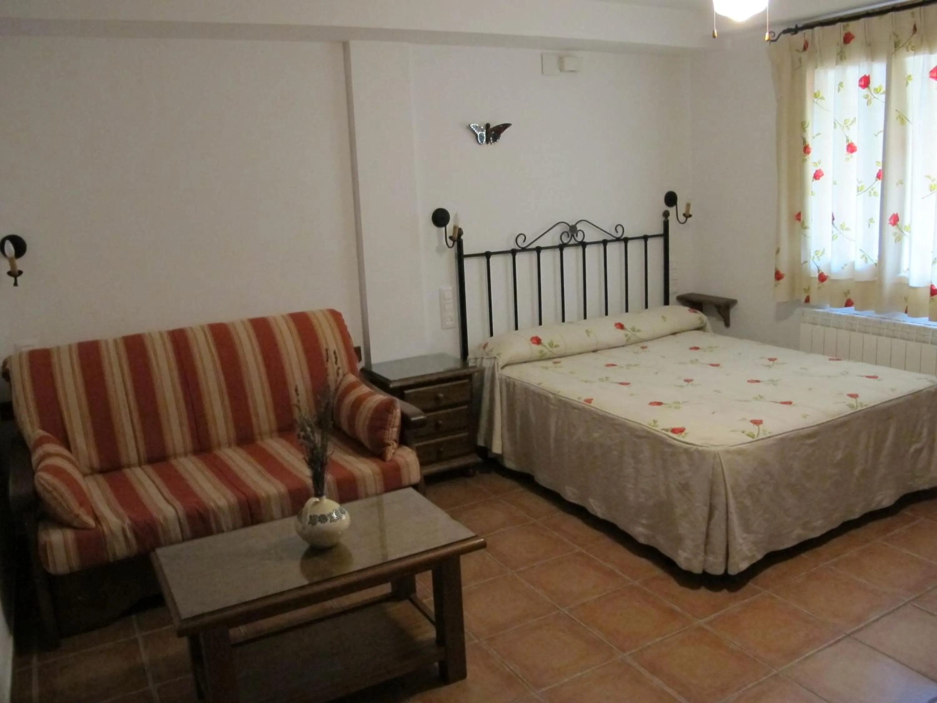 Bed in Apartamentos Valle del Guadalquivir