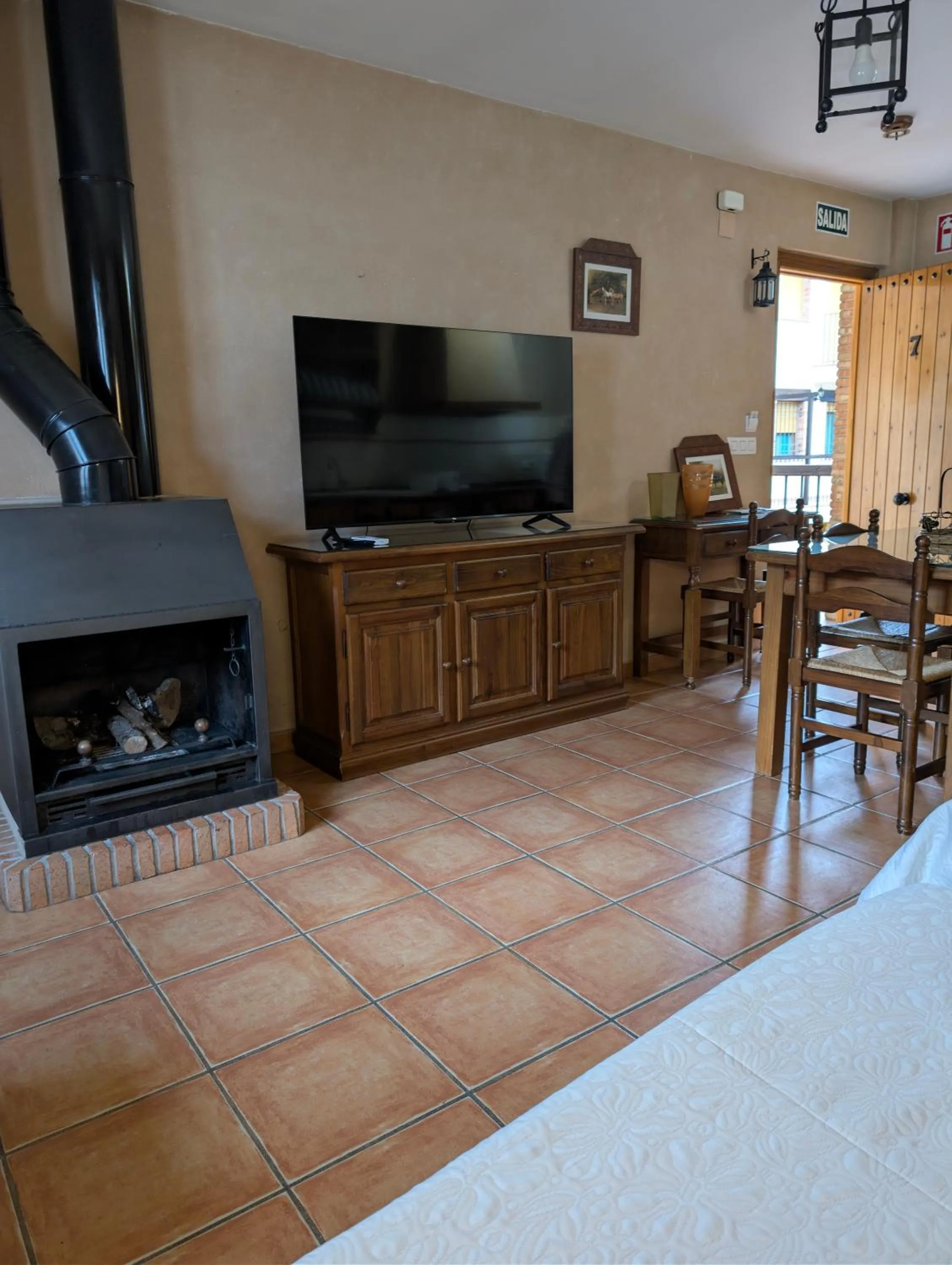 TV and multimedia in Apartamentos Valle del Guadalquivir