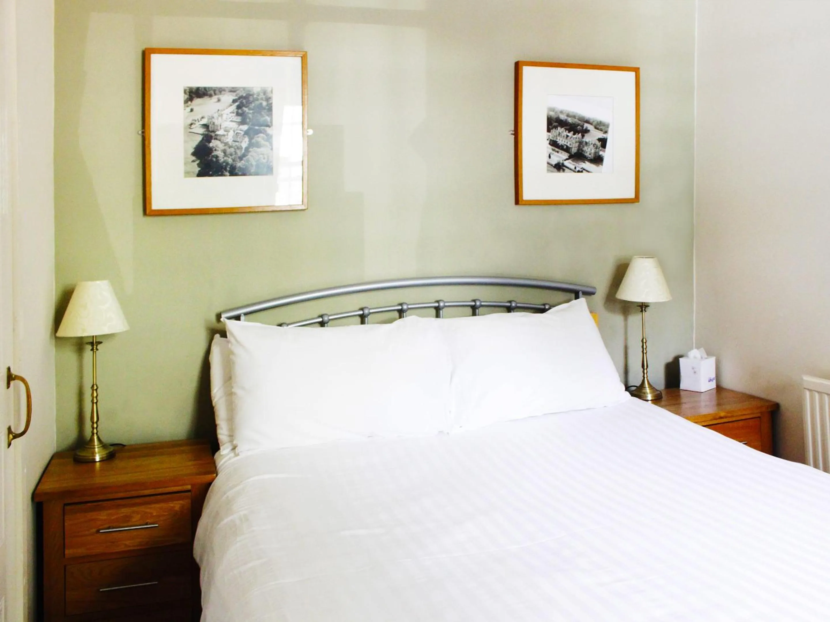 Bedroom in Stoke Rochford Hall