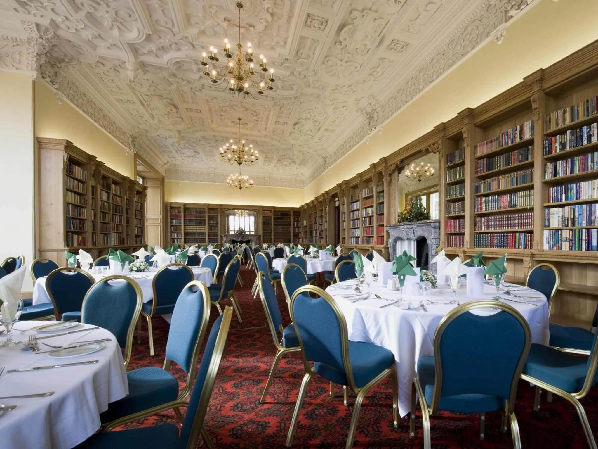 Restaurant/places to eat in Stoke Rochford Hall