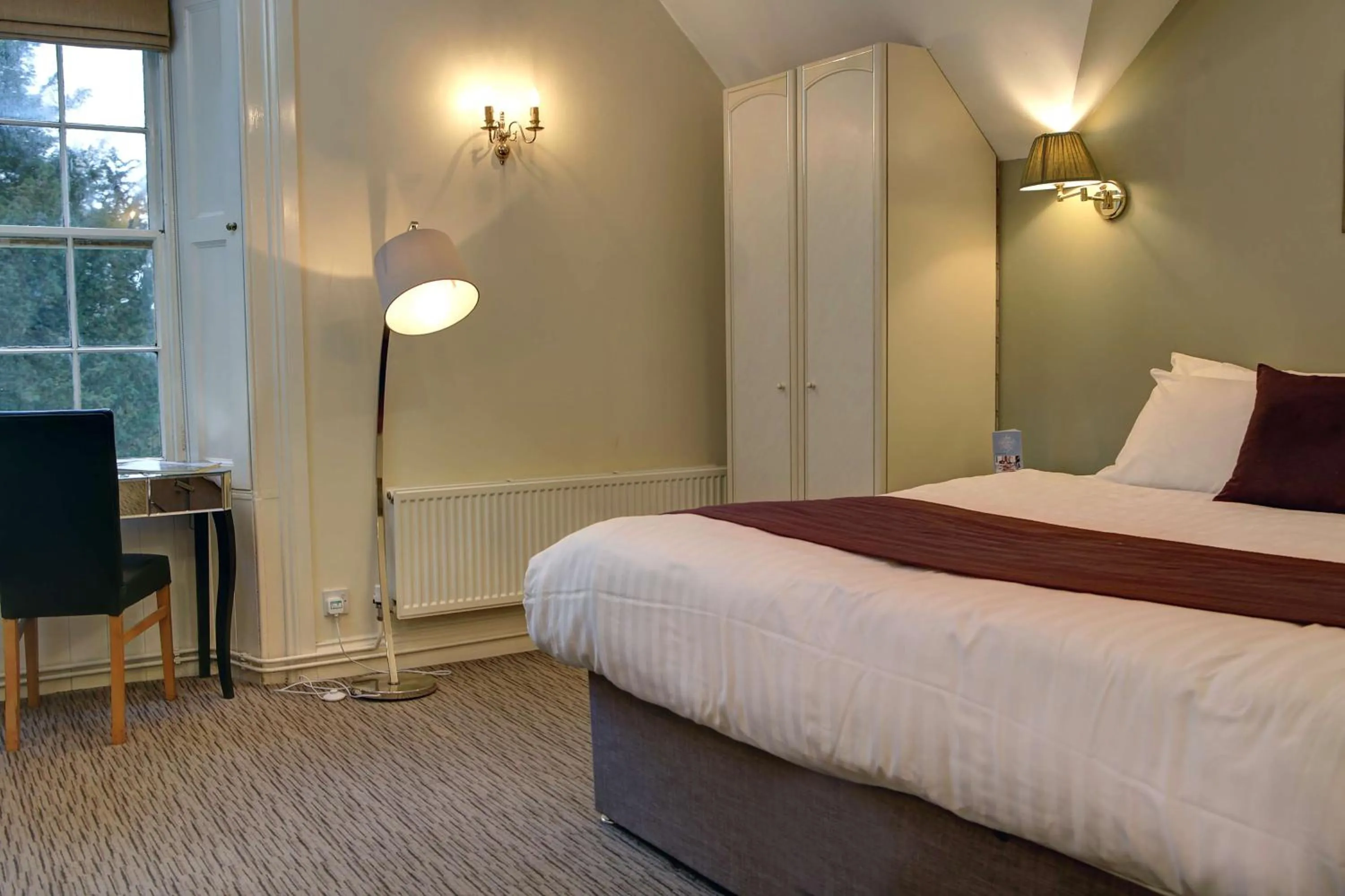 Photo of the whole room in Stoke Rochford Hall