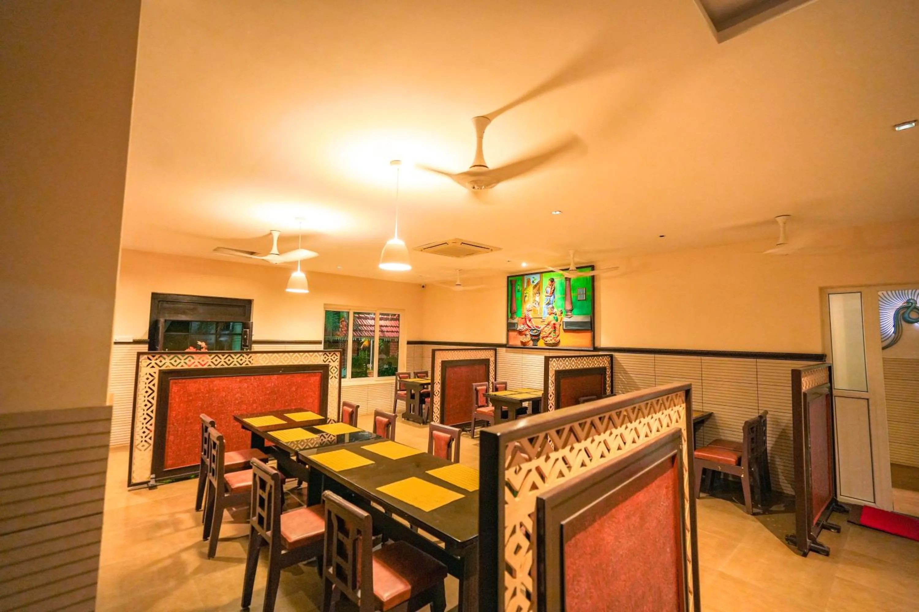 Restaurant/places to eat in Mount Retreat Resorts - Madurai
