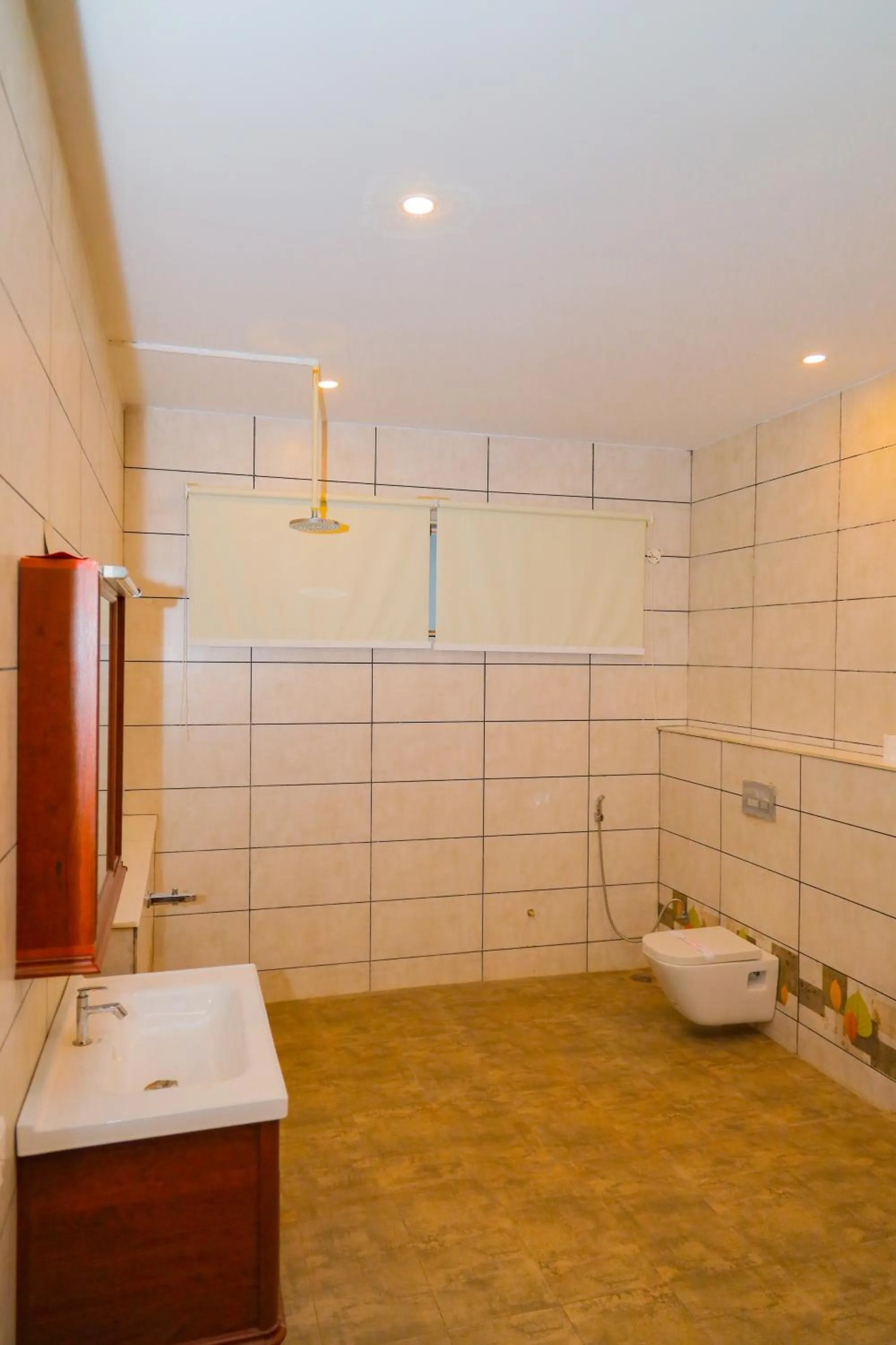 Shower in Mount Retreat Resorts - Madurai