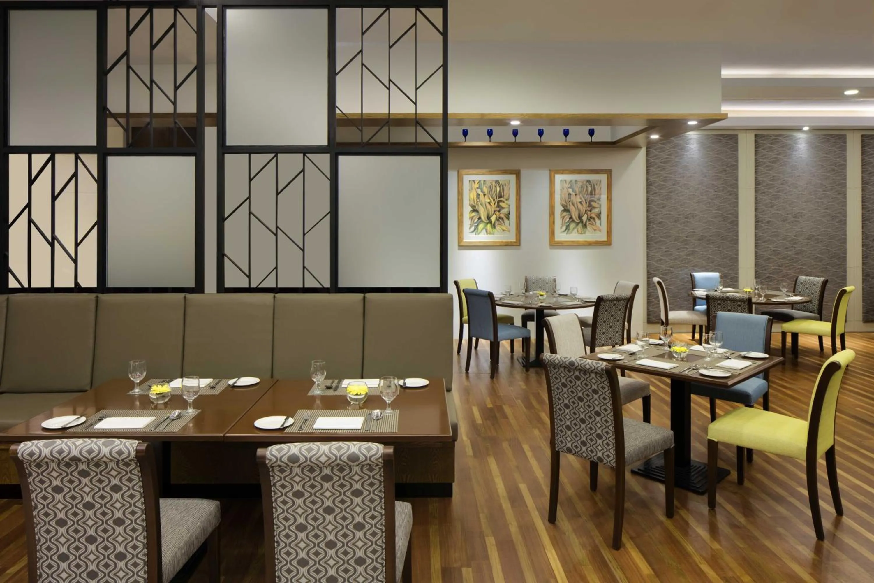 Restaurant/places to eat in Radisson Hotel Brunei Darussalam