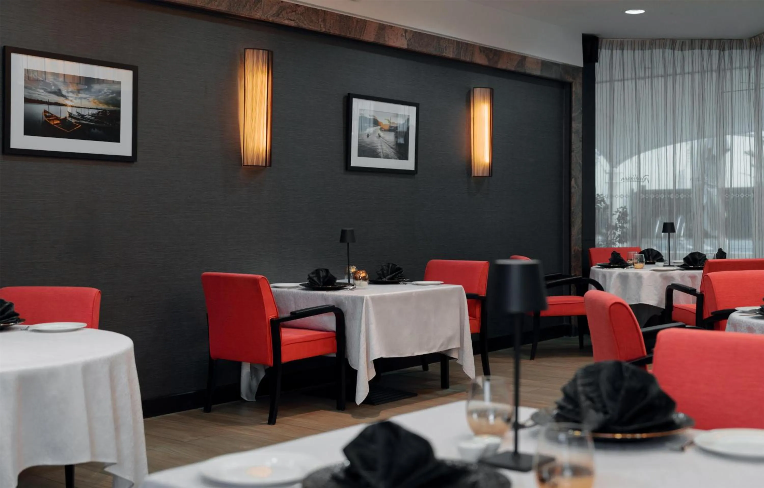 Restaurant/places to eat in Radisson Hotel Brunei Darussalam