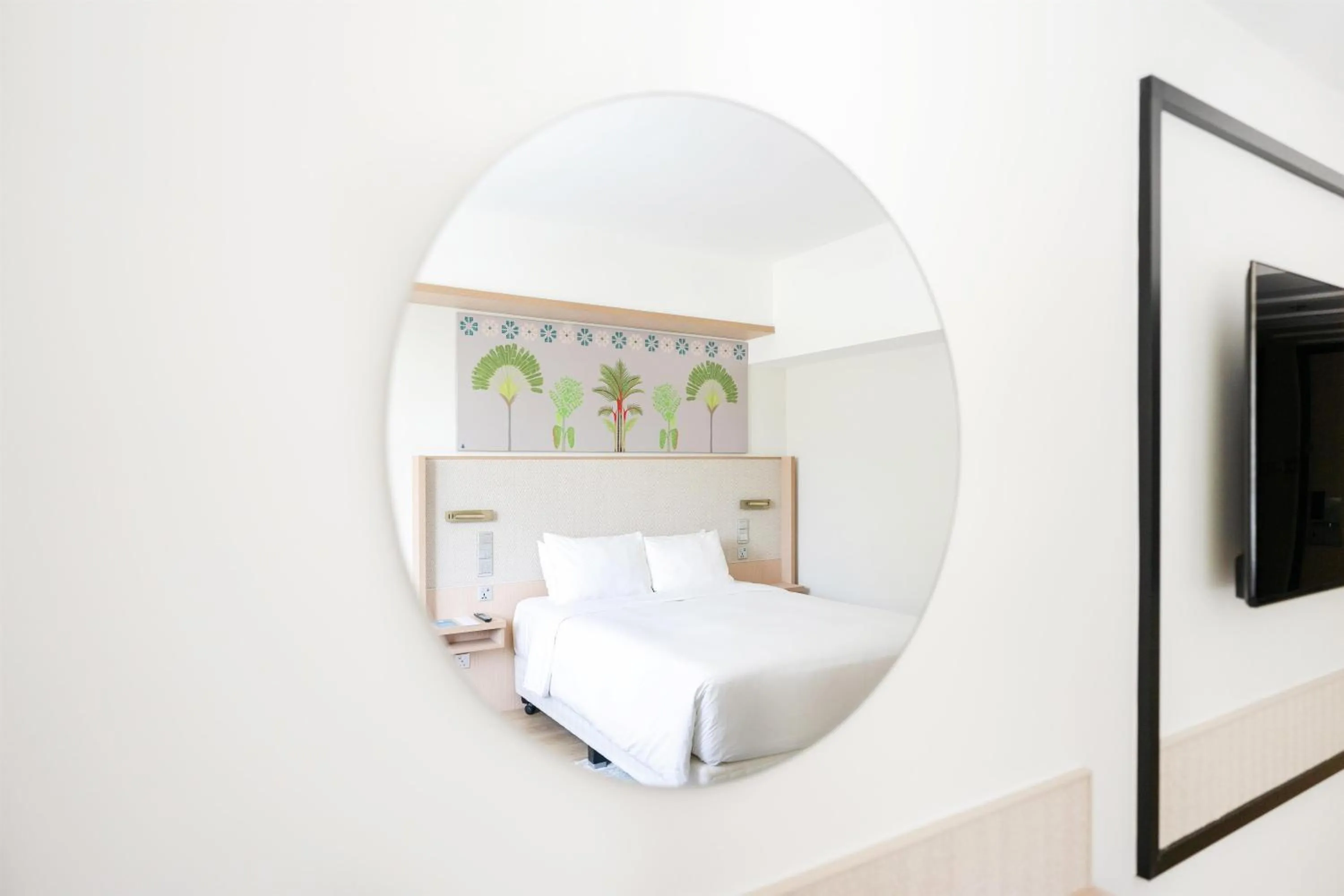 Bedroom, Bed in Radisson Hotel Brunei Darussalam