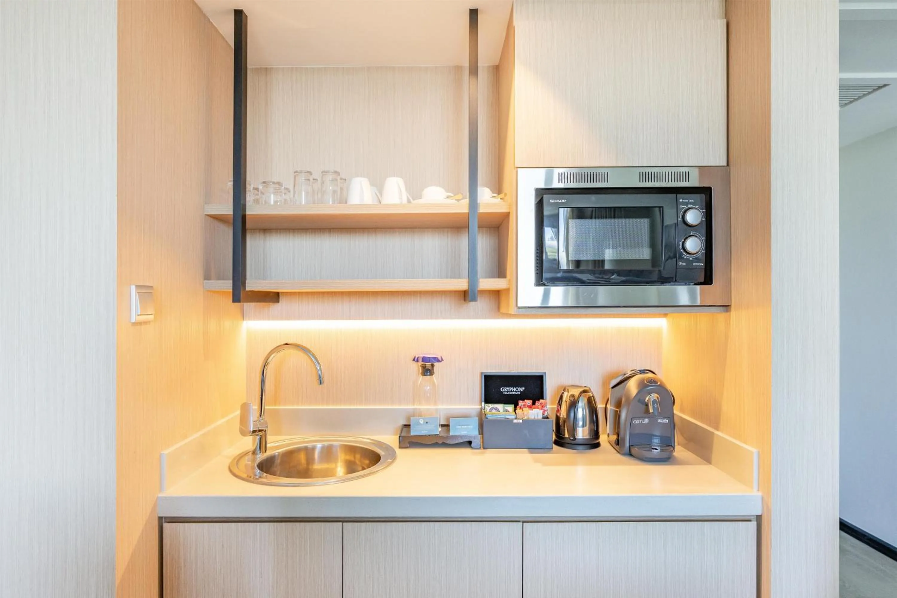 Kitchen or kitchenette in Radisson Hotel Brunei Darussalam