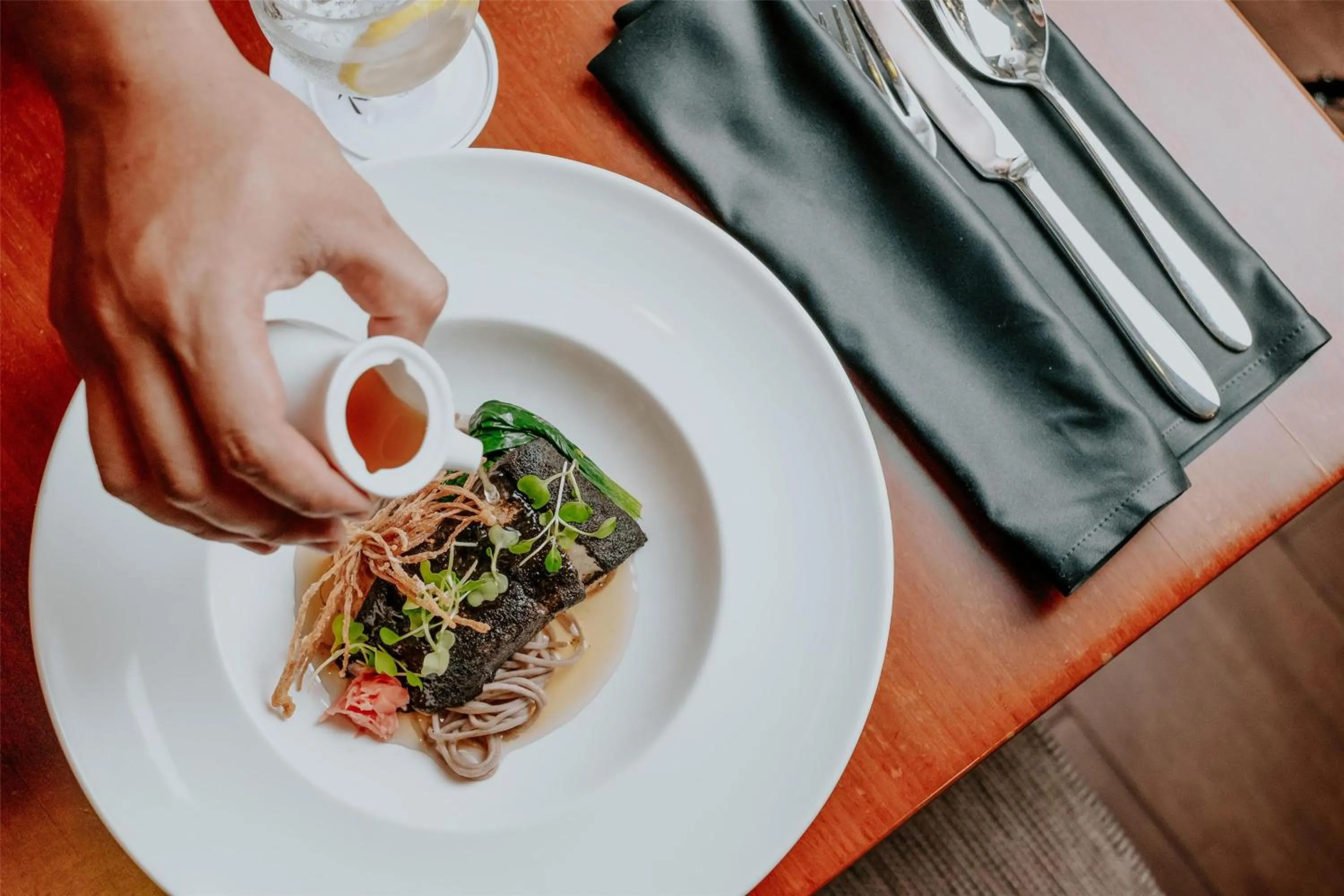 Restaurant/places to eat in Radisson Hotel Brunei Darussalam