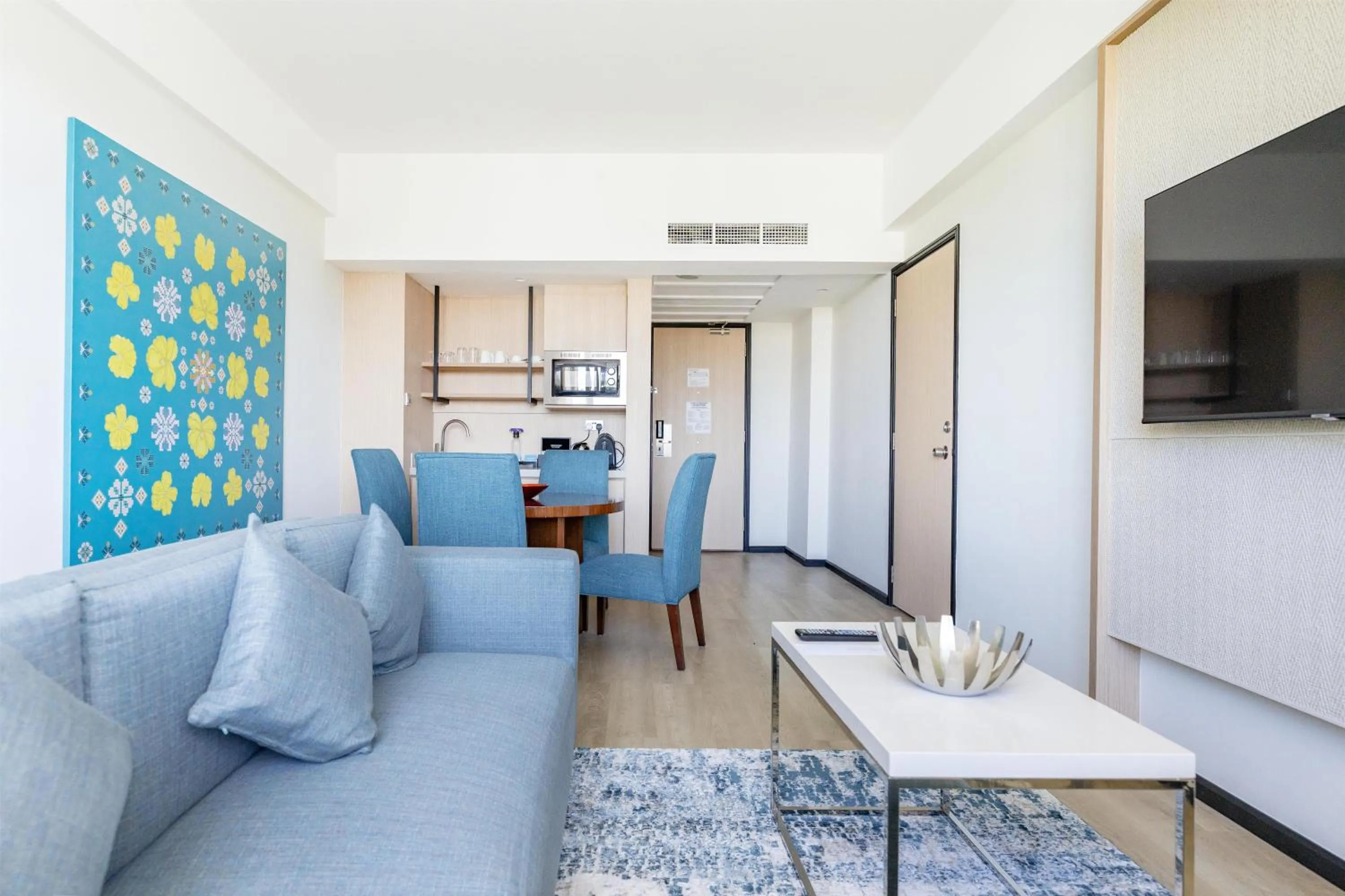 Photo of the whole room in Radisson Hotel Brunei Darussalam