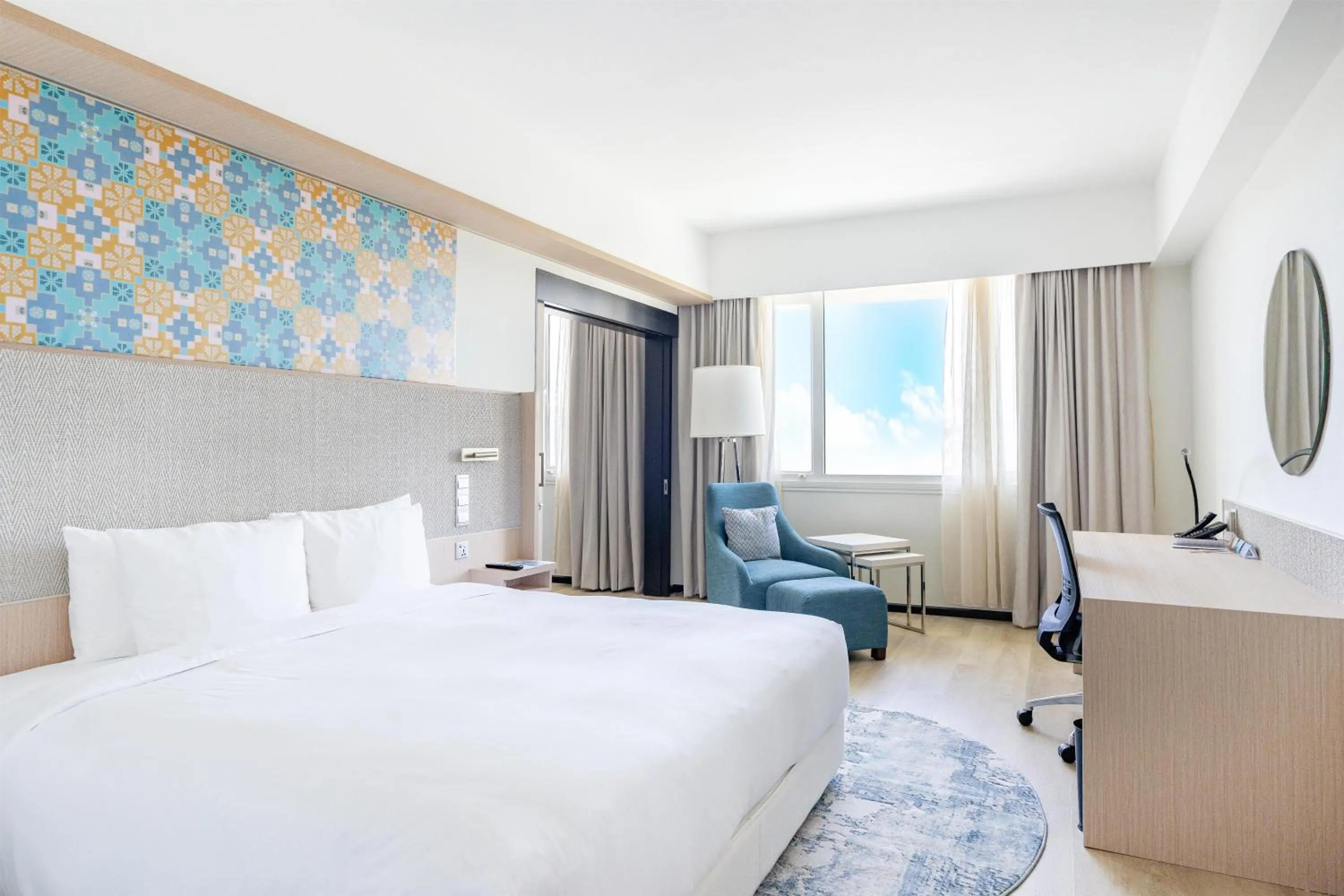 Photo of the whole room, Bed in Radisson Hotel Brunei Darussalam