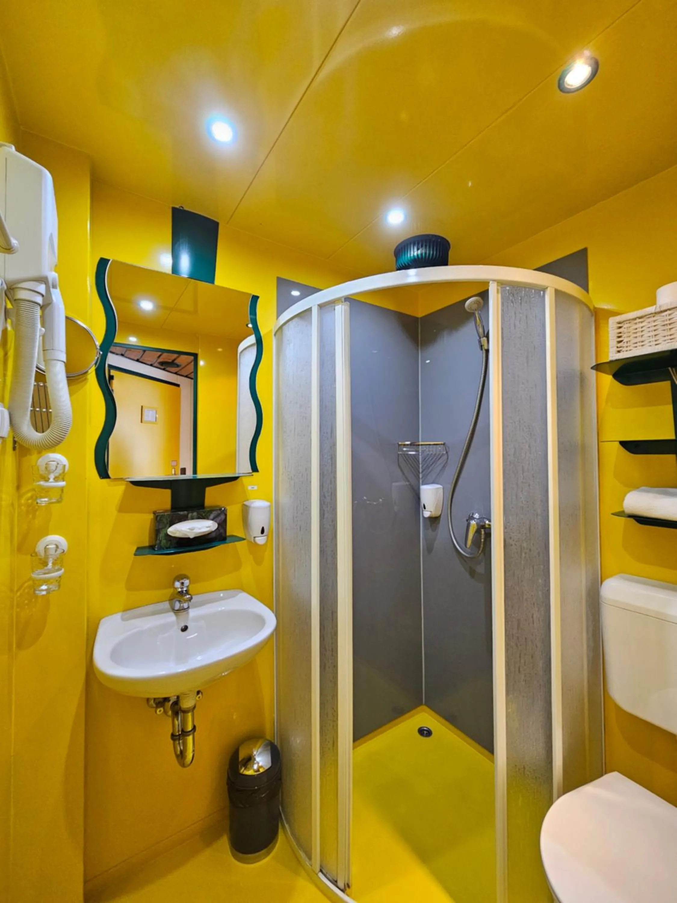 Bathroom in Hotel Asperner Löwe